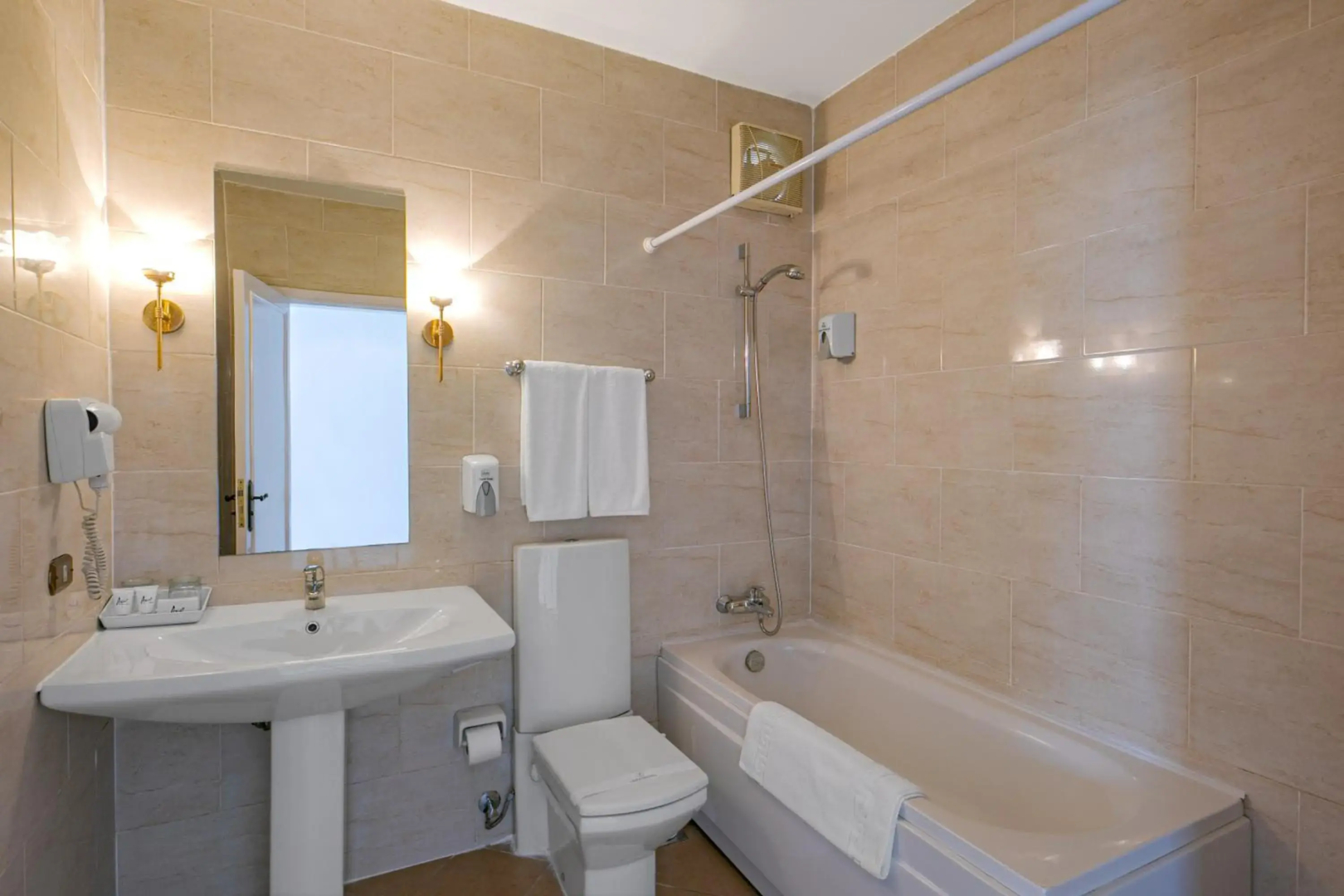 Отель Marlin Inn Azur Resort