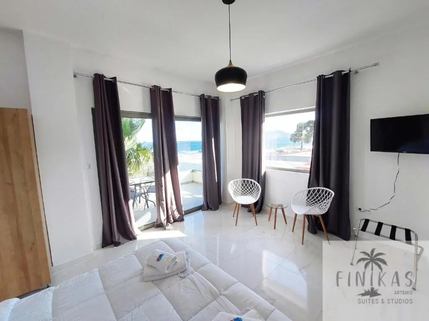 Finikas Suites & Apartments Airport