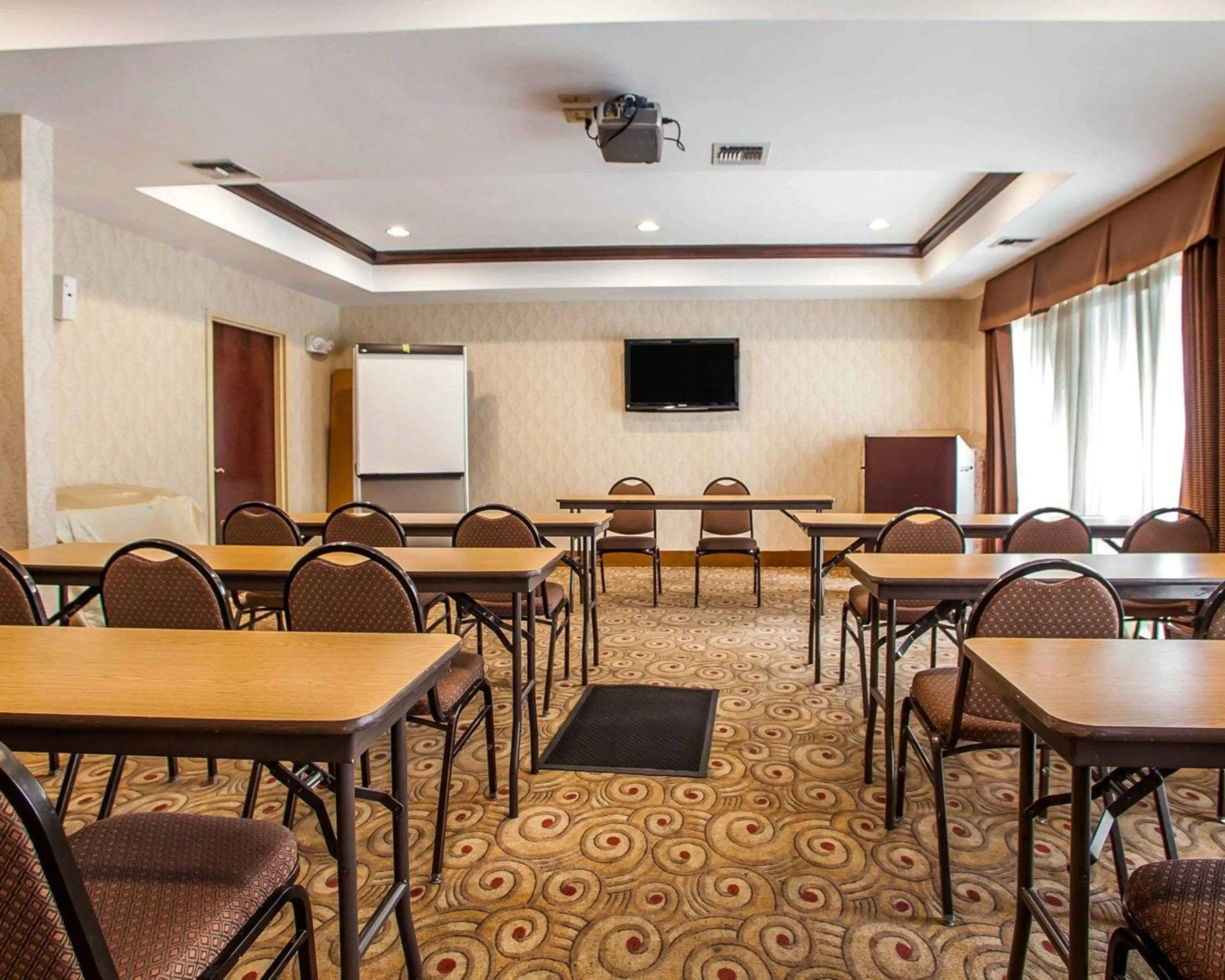 Comfort Suites East Brunswick - South River