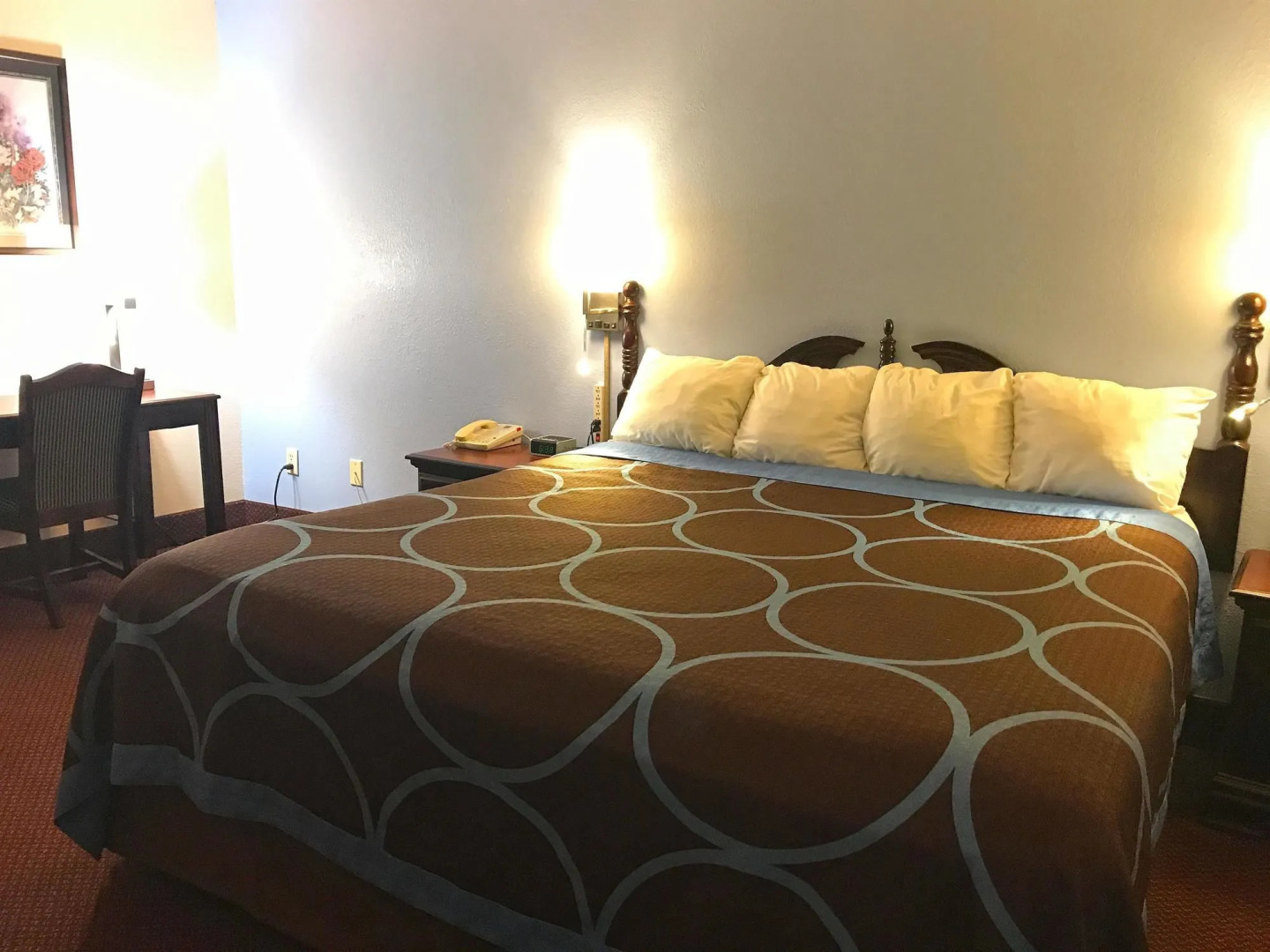 Super 8 by Wyndham Galesburg