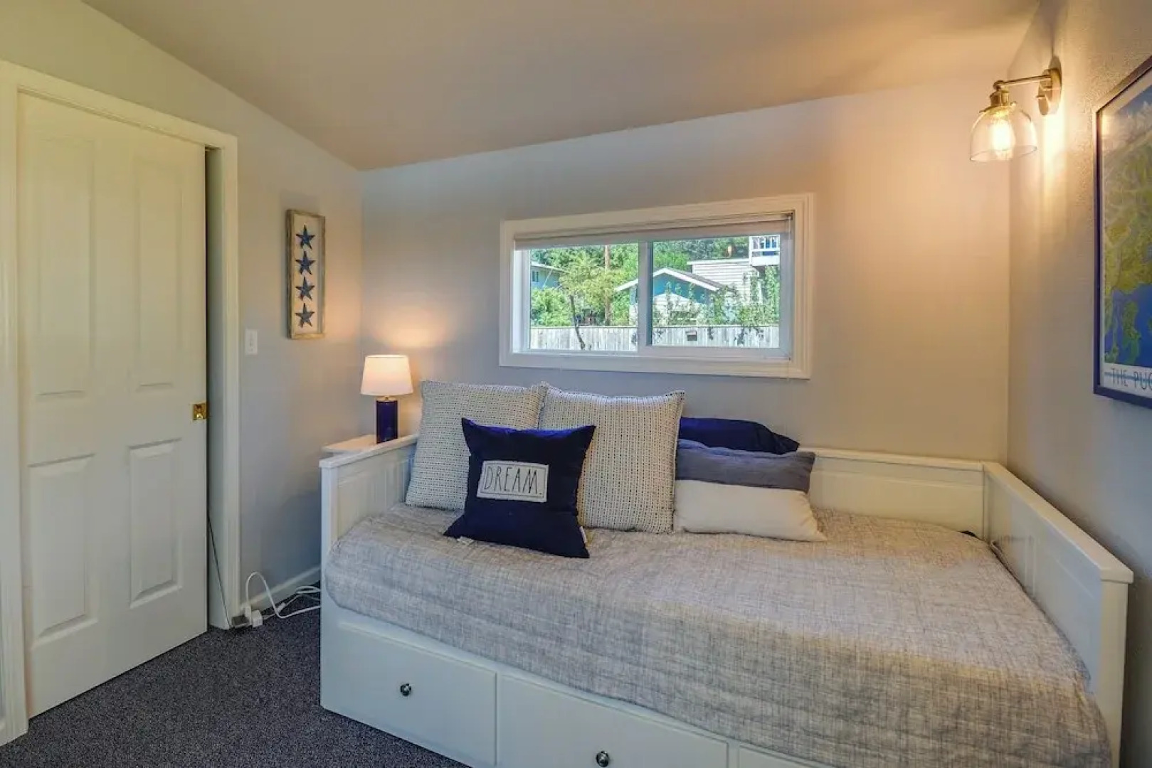 Waterfront Hood Canal Cottage: Steps to the Beach!