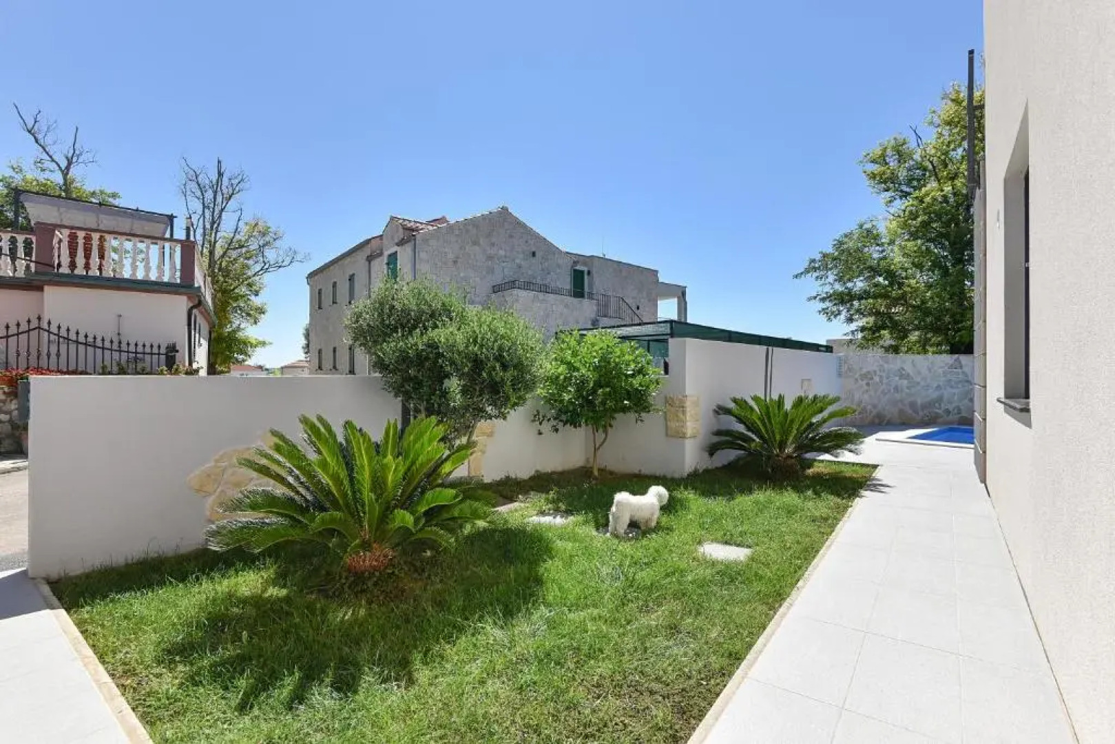 Apartments Liljana Privlaka