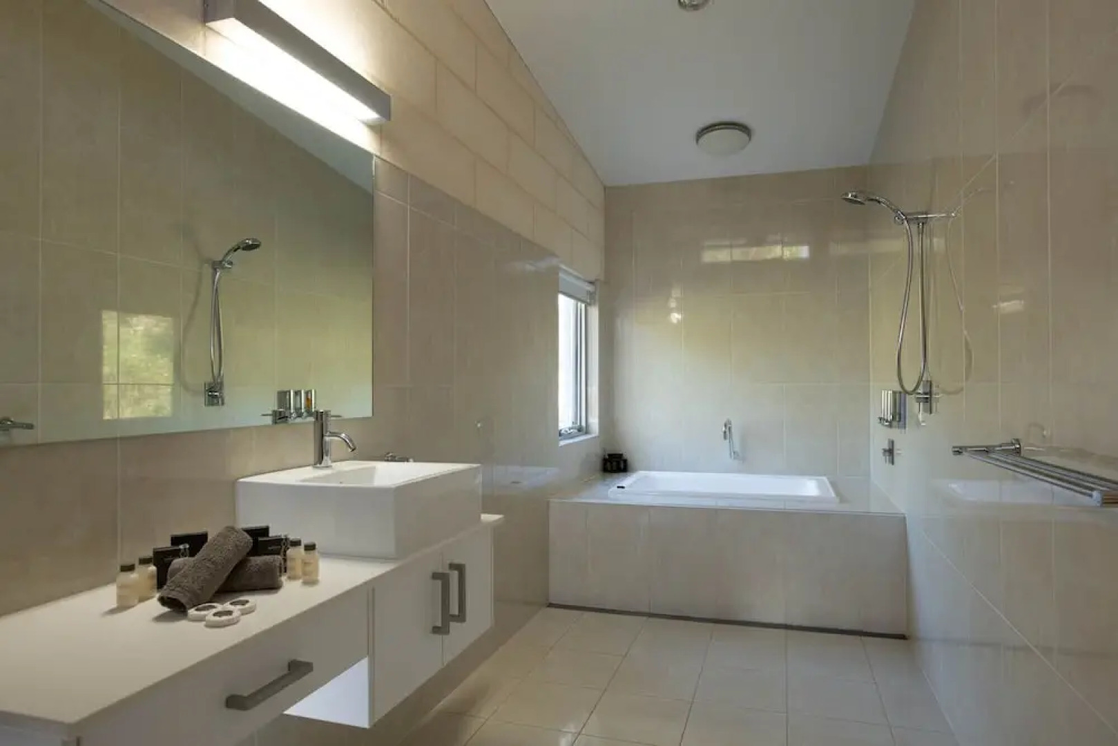 Tanonga Luxury Eco Lodges