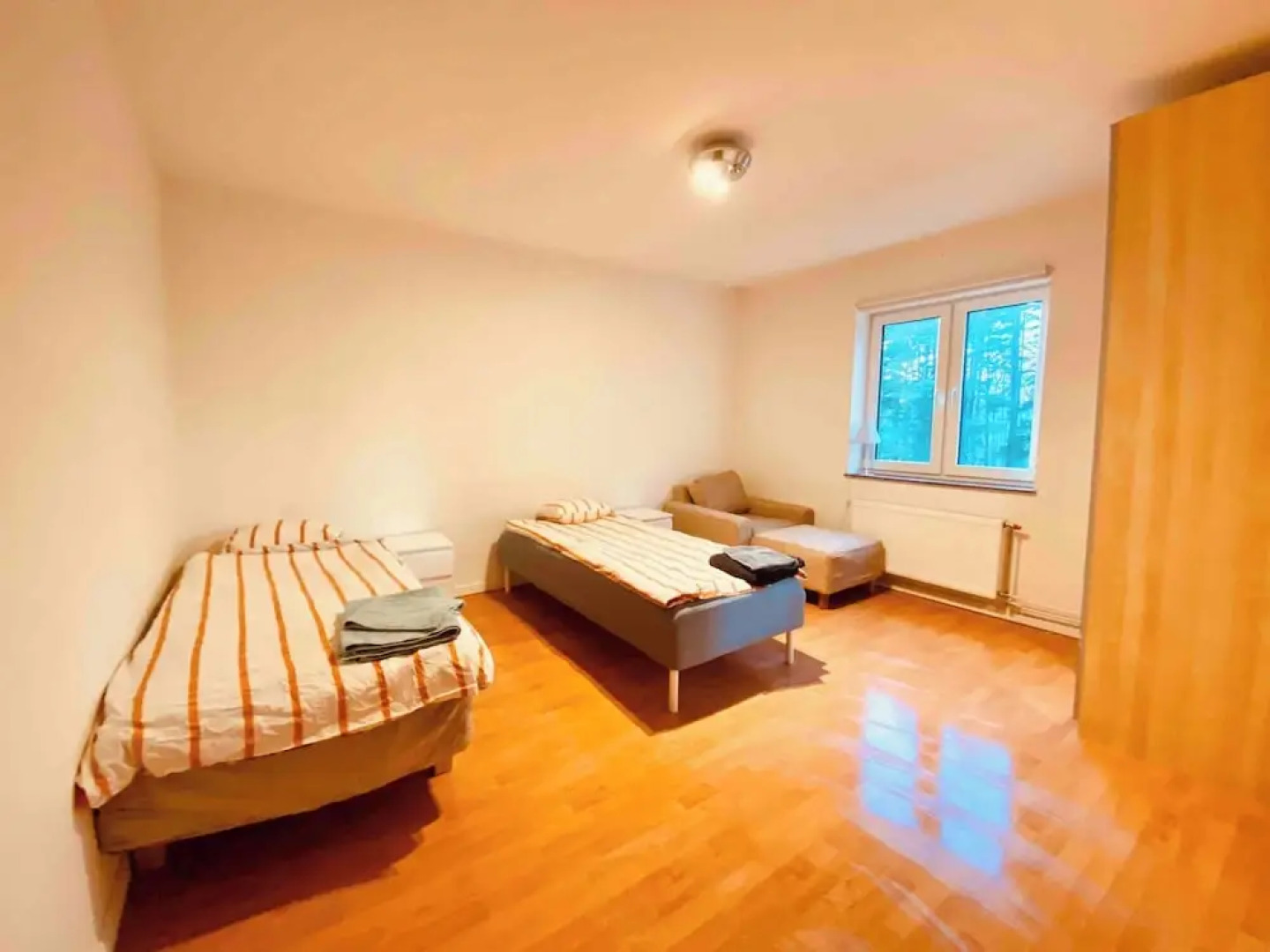 Bjurvik's Villa - Flat 2 - Business Customers Only