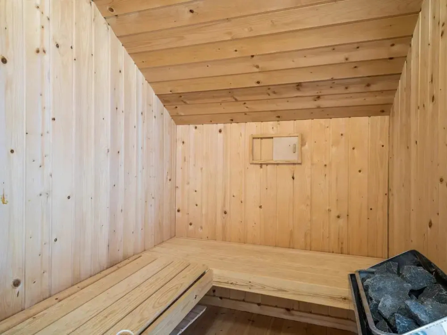 6 Person Holiday Home in Hemmet