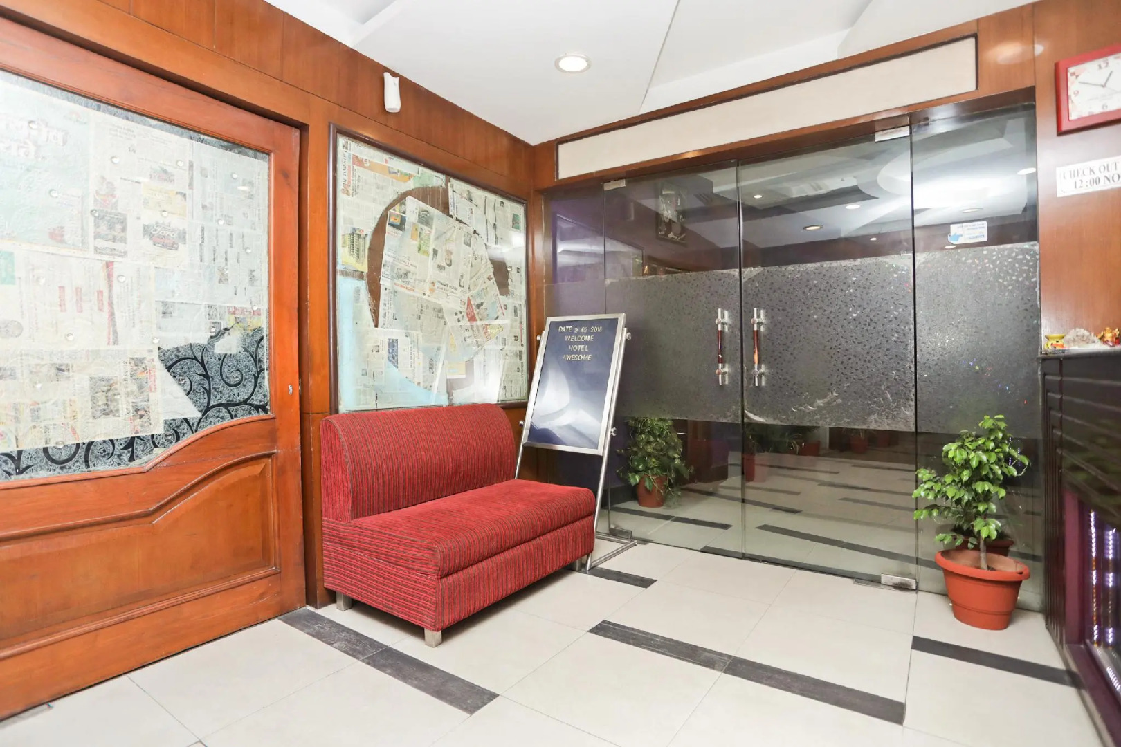 OYO 11061 Hotel Awesome