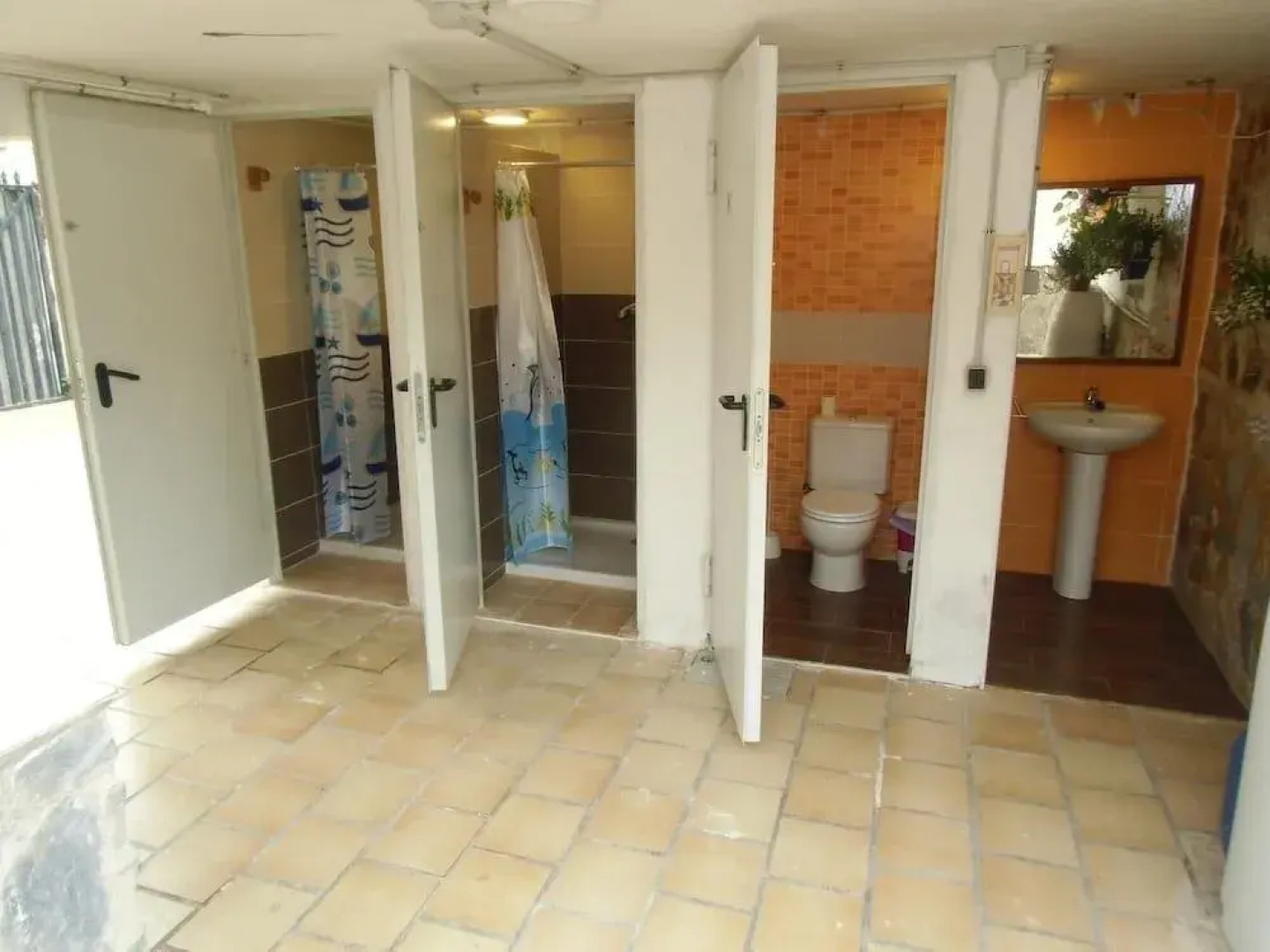 Hakuna Matata Hostel