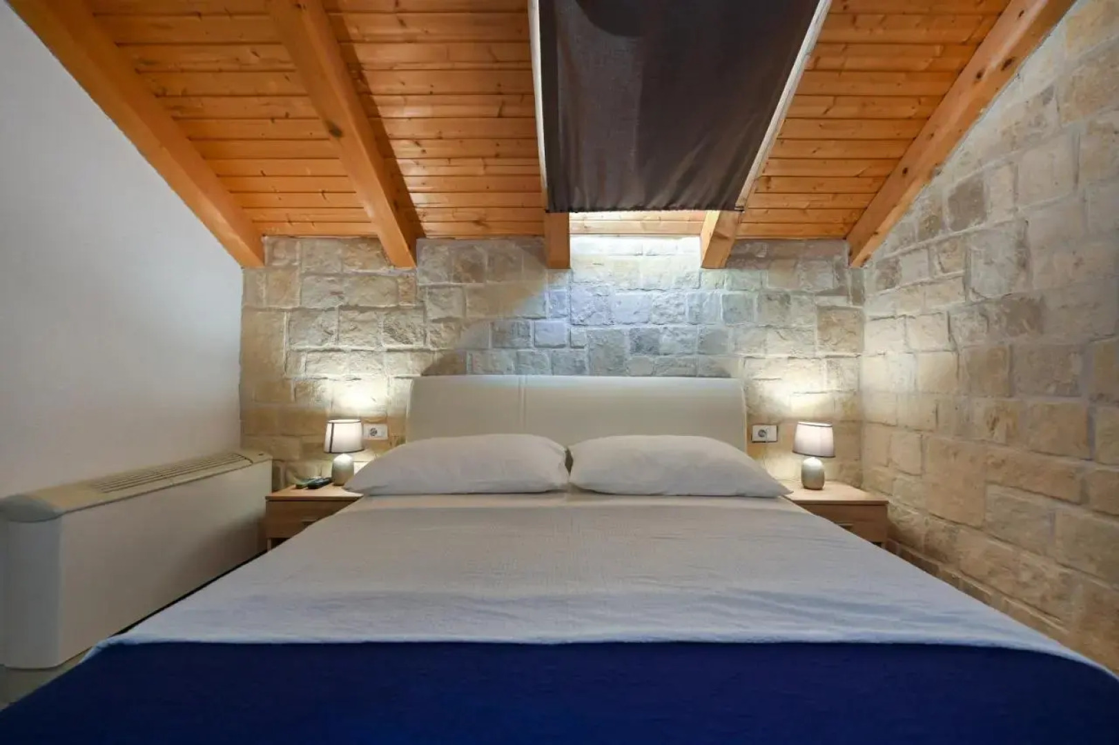 Authentic Stone House Stela & Lea