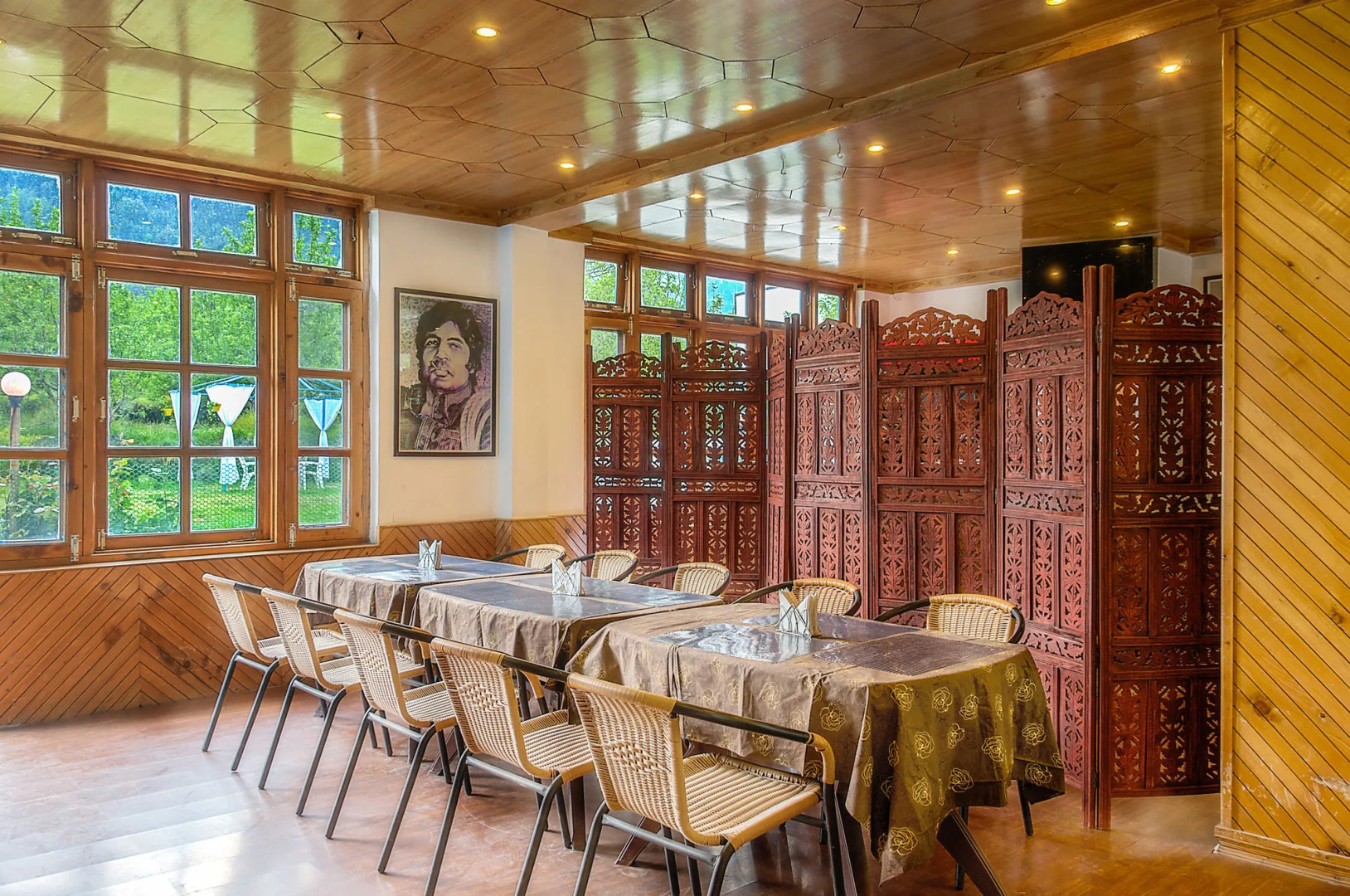 Treebo Trend Celebriti Manali