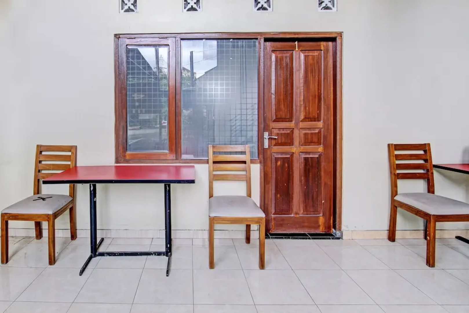 OYO 93660 New Family Hotel Syariah