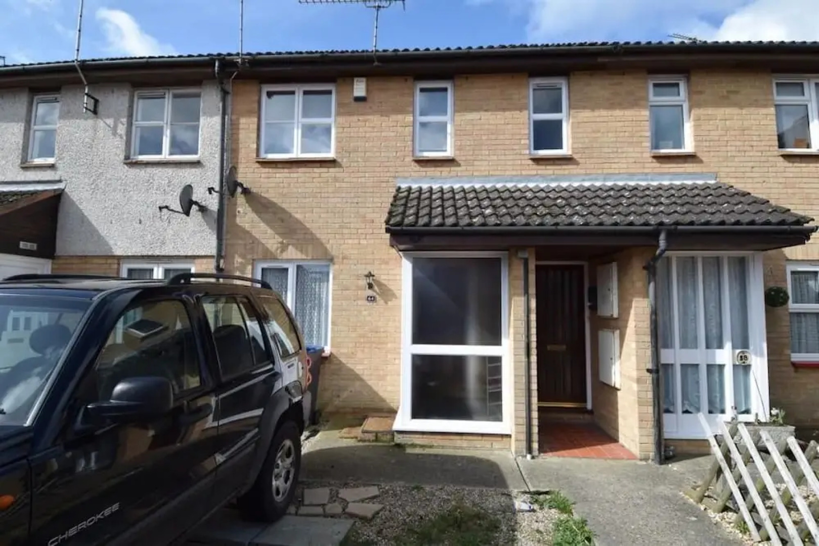 The Broadway Retreat With Parking