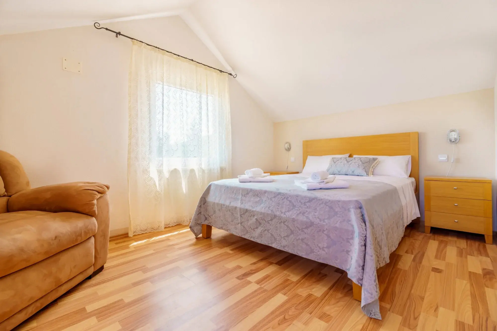 Kis Residence