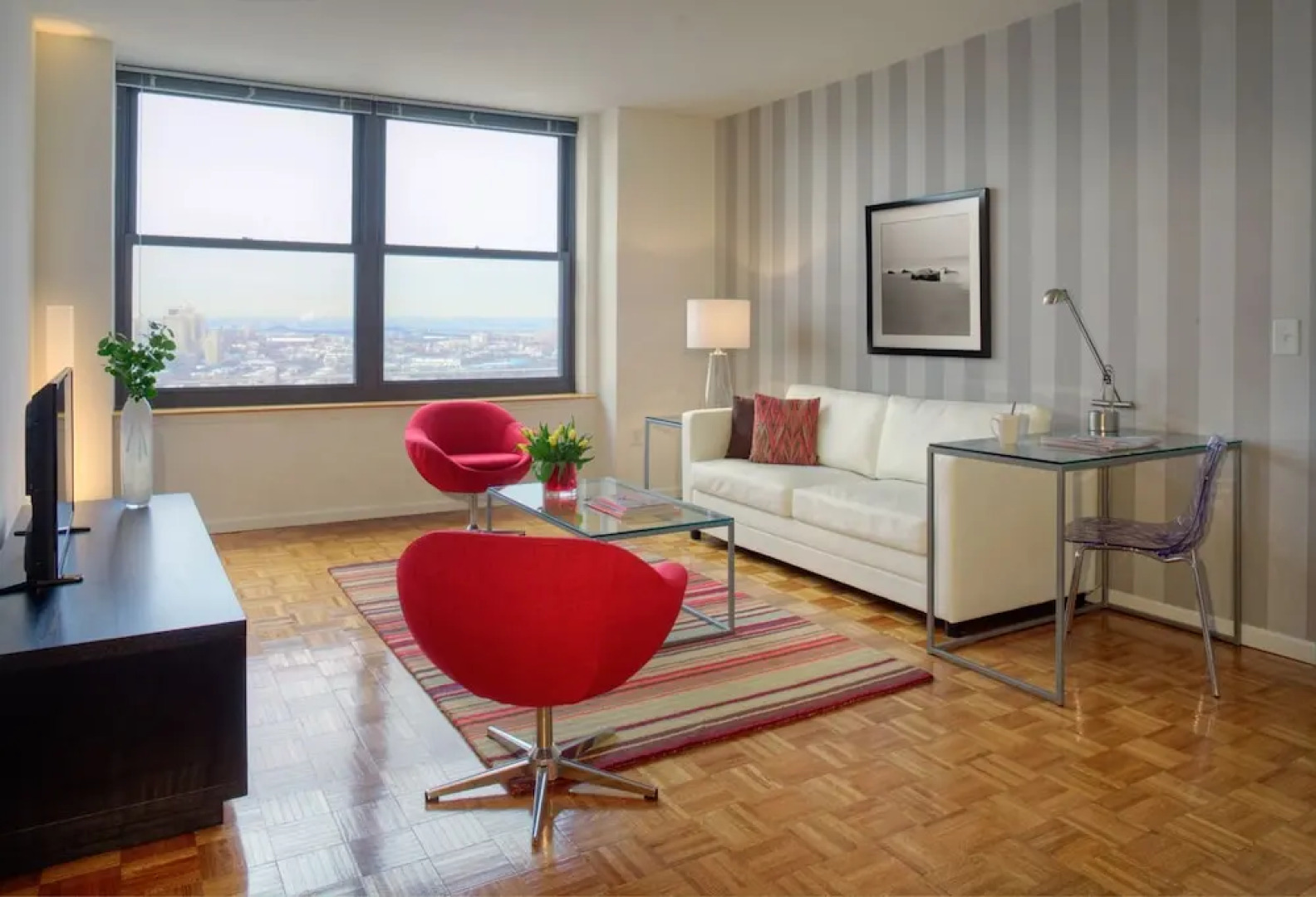 Furnished Quarters at Grove Pointe