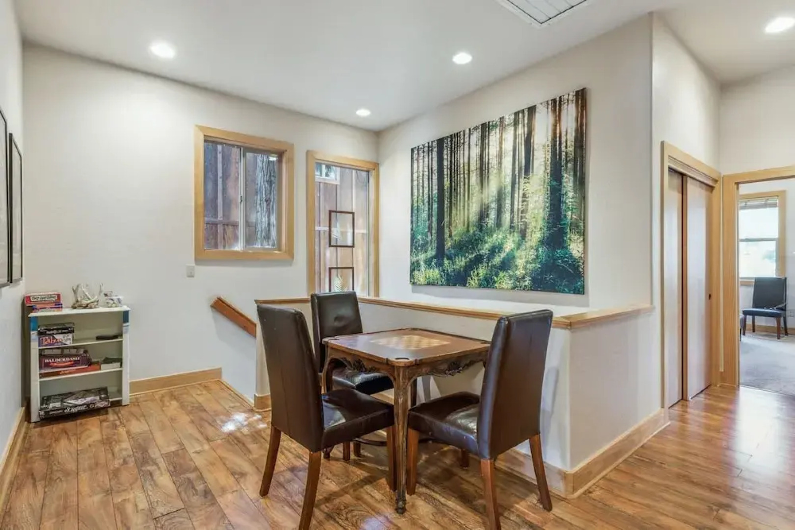 Dog Friendly Summer Vacation Hub Near Town 4 Bedroom Home by Redawning