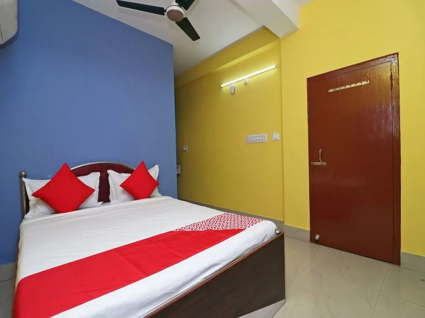 OYO 16496 Trinayani Atithi Niwas