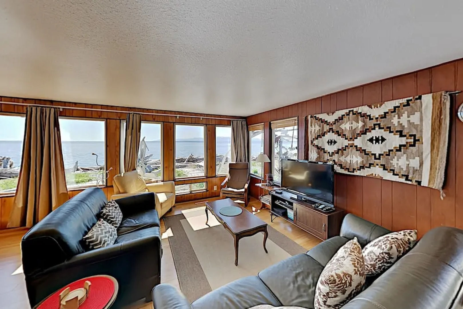 Beachfront Gem In Coupeville 3 Bedroom Home