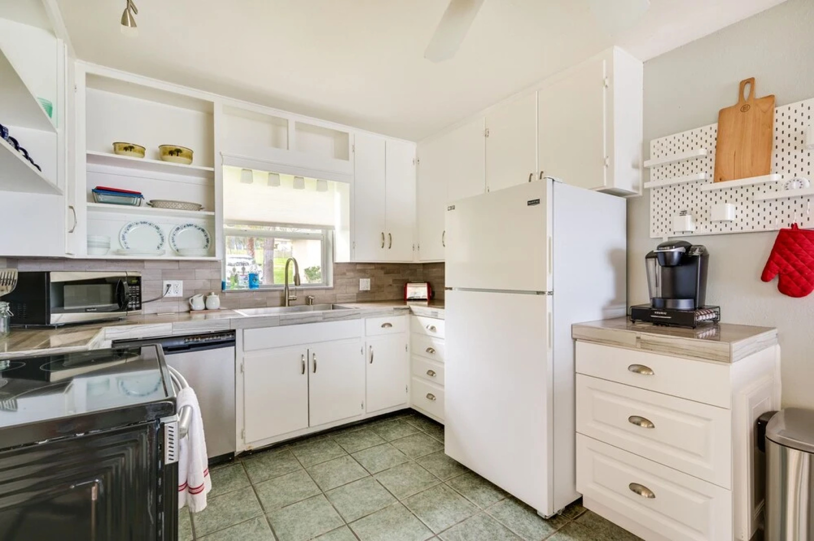 Sunny Lake Wales Getaway - 1 Mi to Downtown