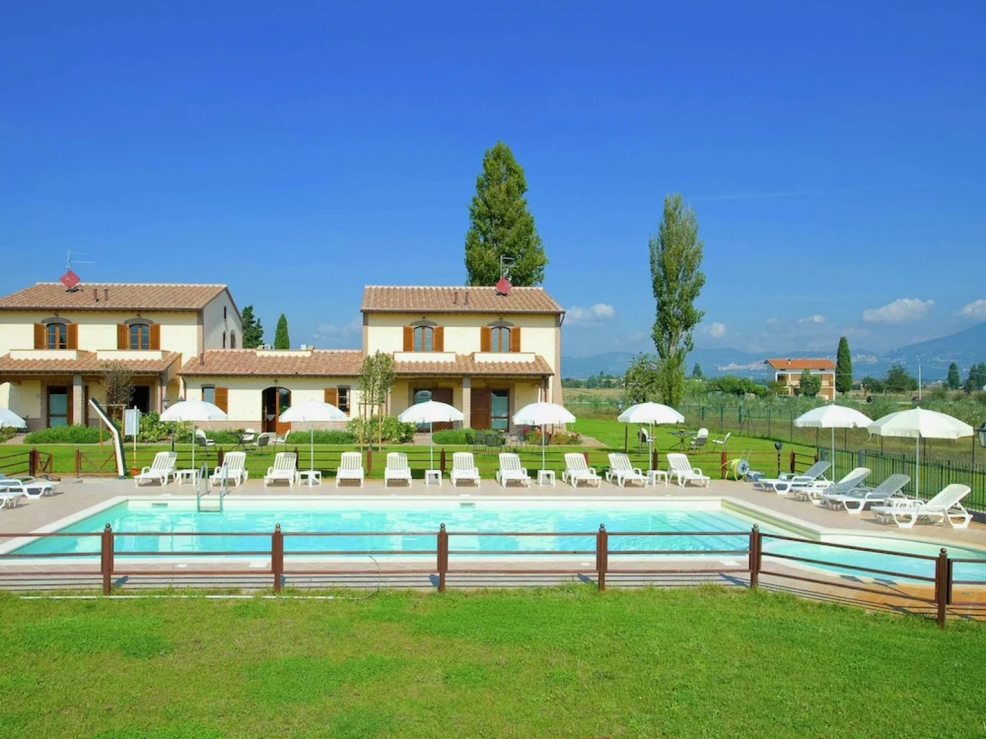 Villa in Cannara With Pool Near Assisi