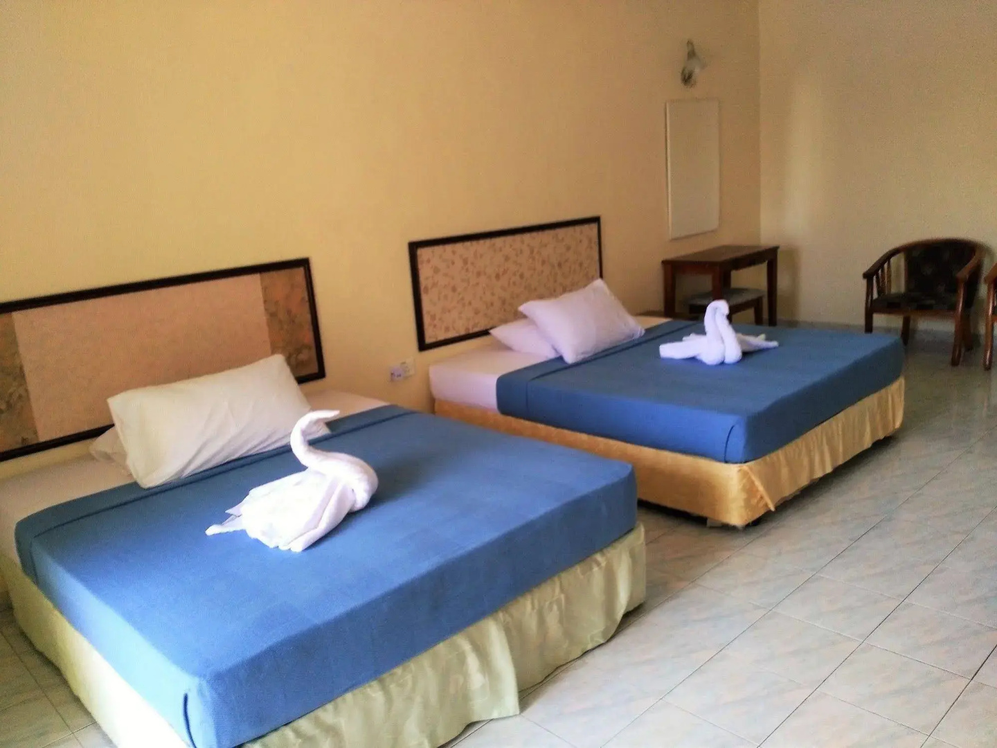 Teluk Batik Holiday Apartment