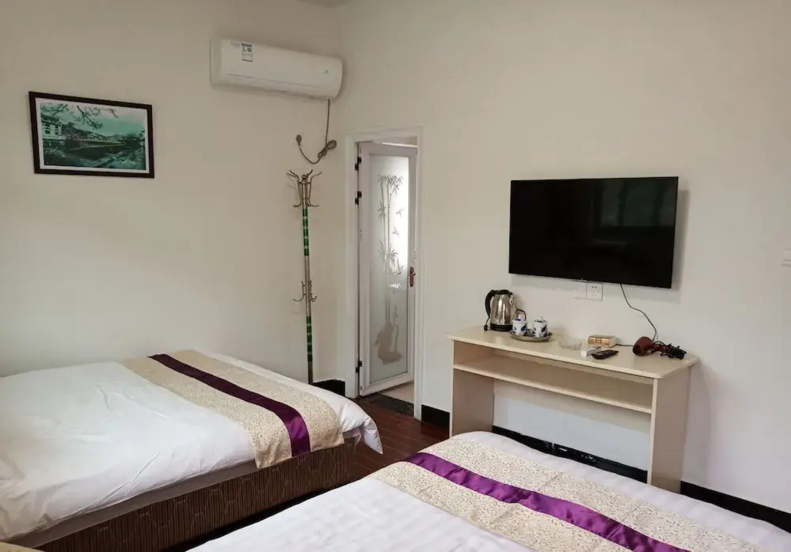 Wuyuan Qingyuan Guanting Guest House