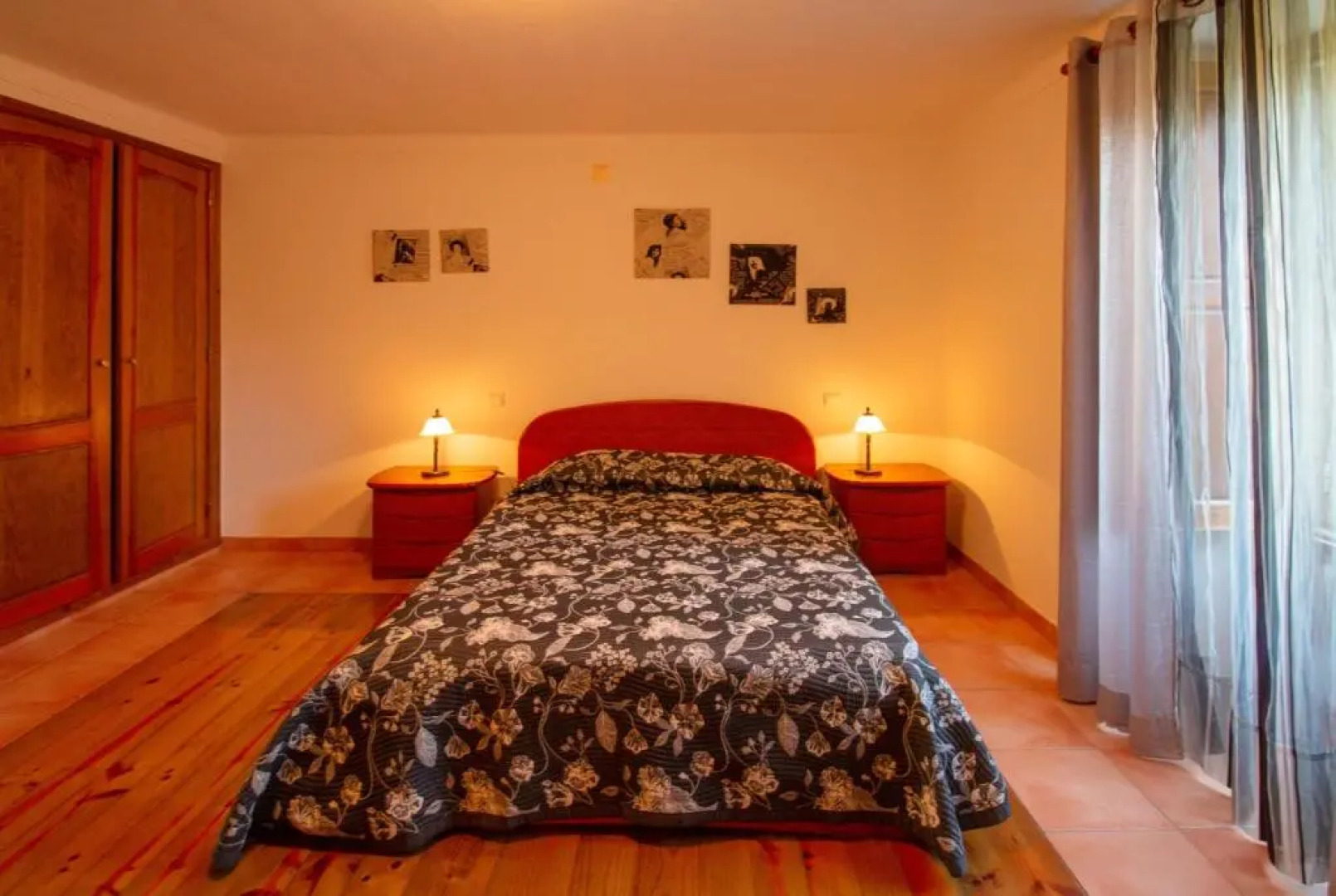 House With 4 Bedrooms in Porto de Mós, With Wonderful Lake View, Pool