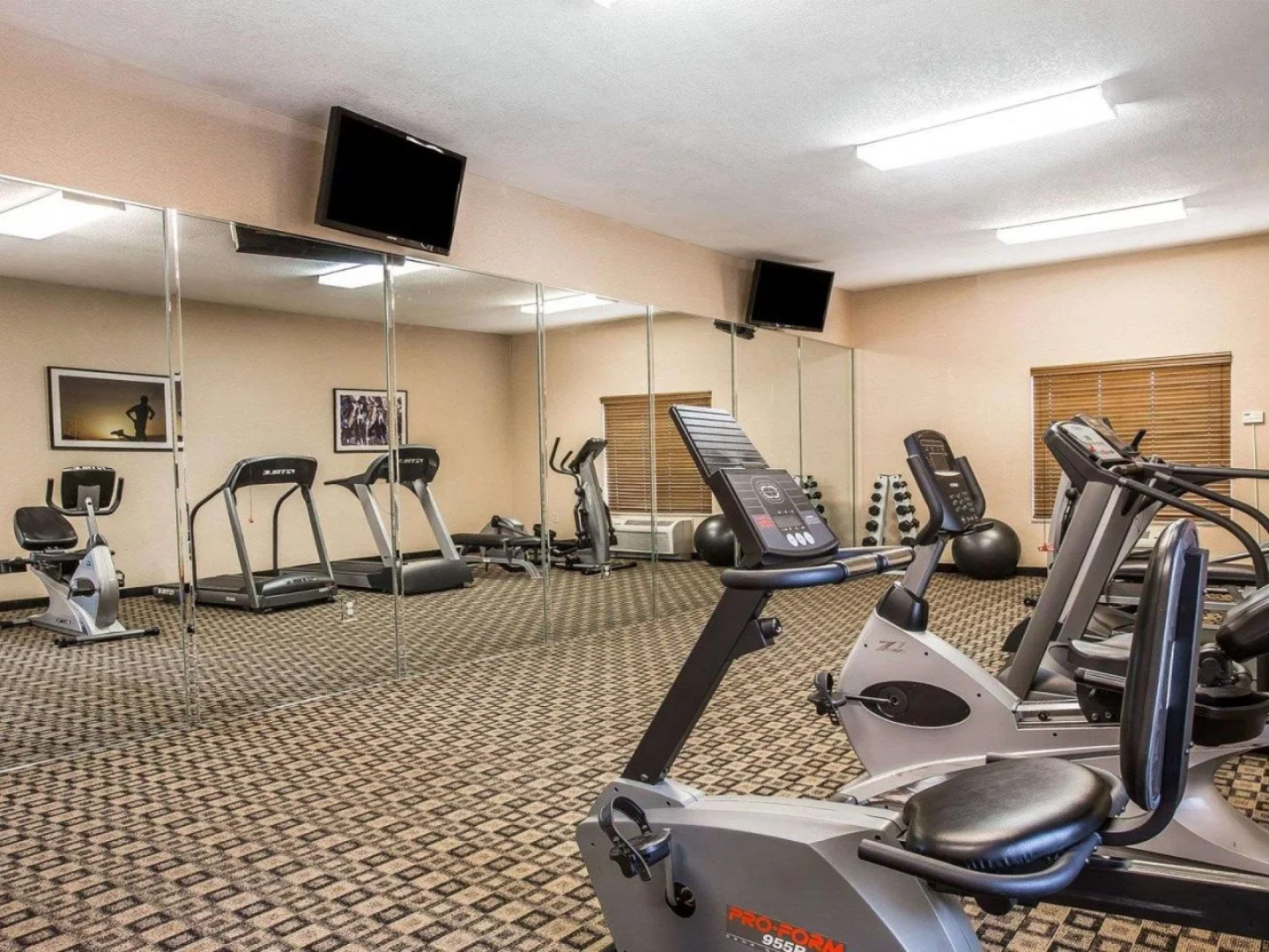 Comfort Inn & Suites Blue Ridge