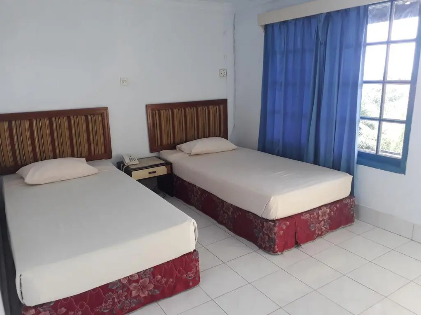 BUKIT KENARI Hotel & Restaurant