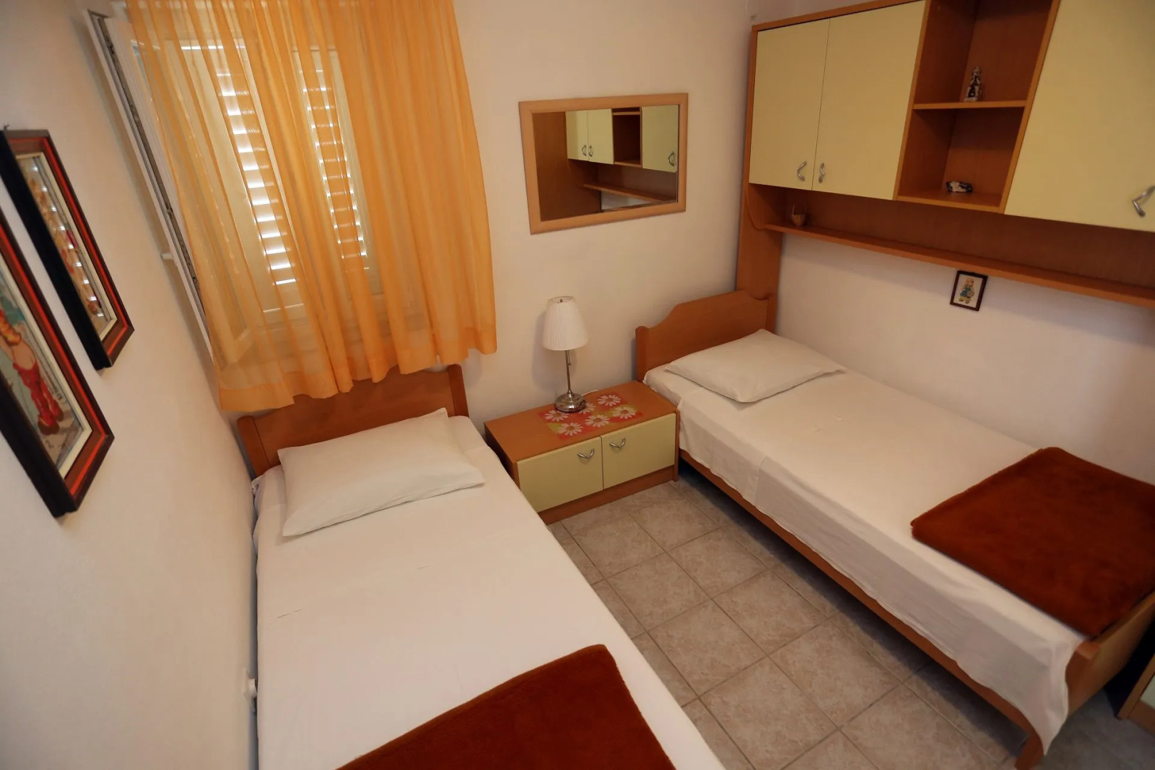 Apartment Ali - modern apartments: A2 Supetar, Island Brac