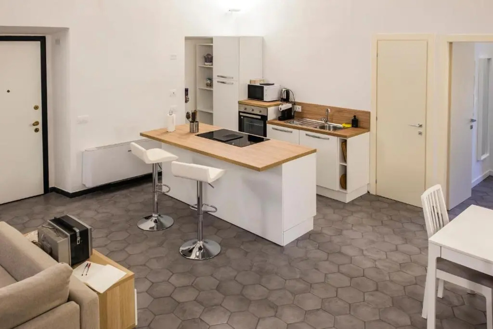 Archivolto del Teatro, 3