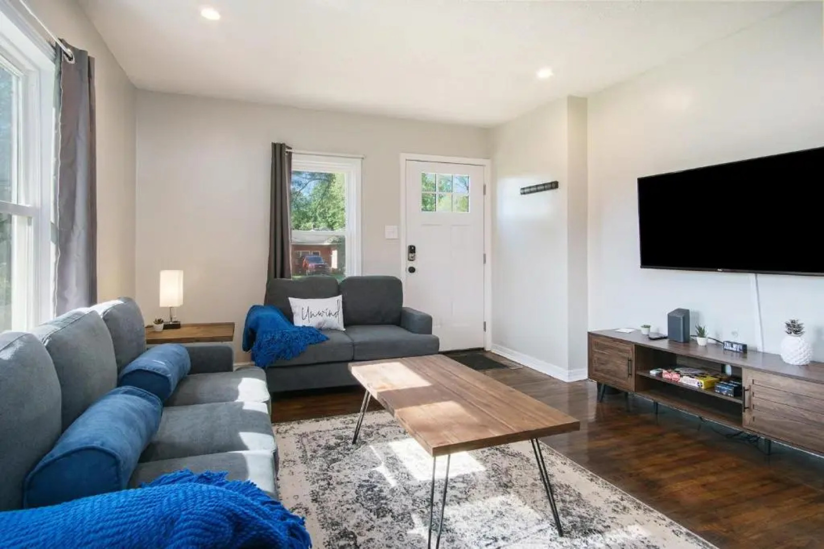 Gorgeous Notre Dame Get Away Comfy Beds Wifi Coffee Games