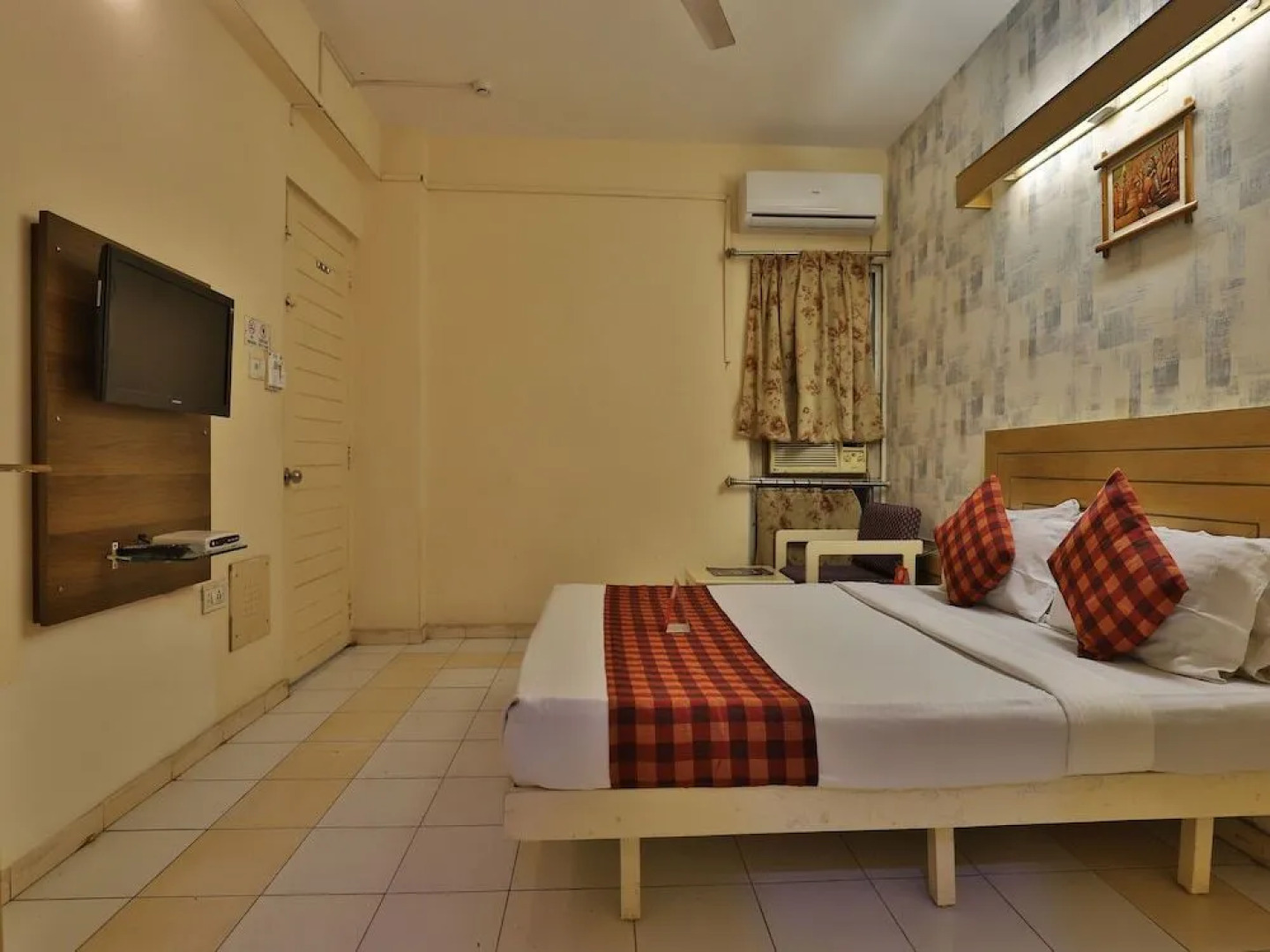 OYO 9512 Hotel Tulsi