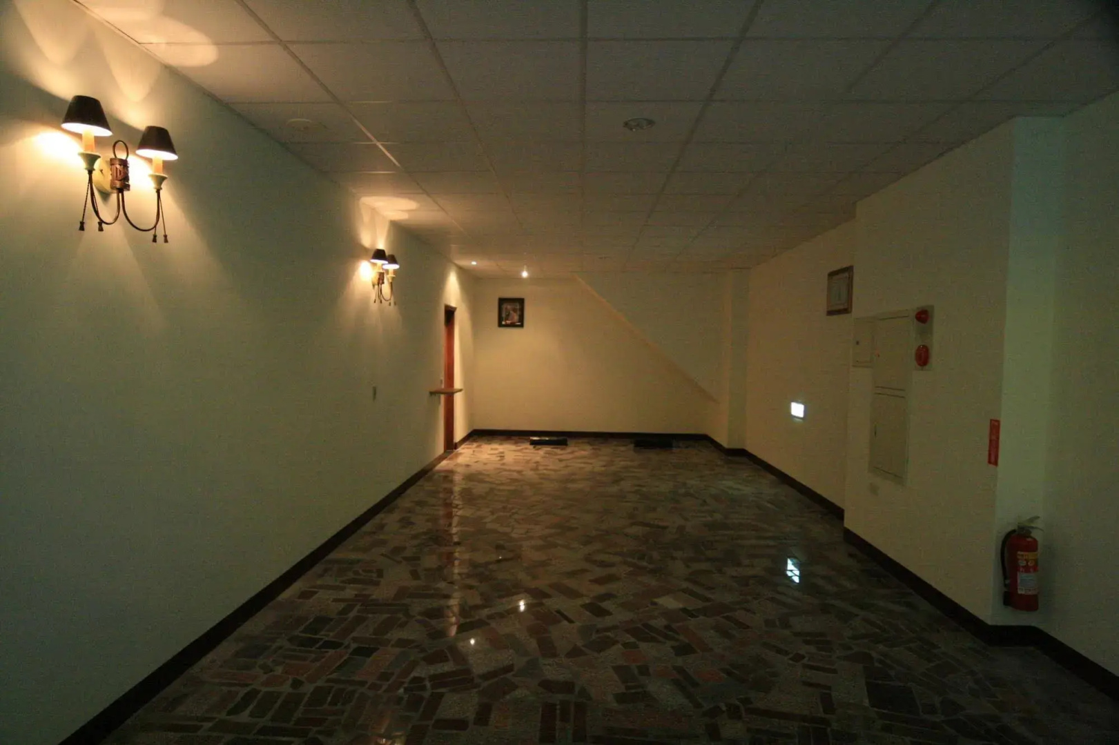 Qin Hai Motel