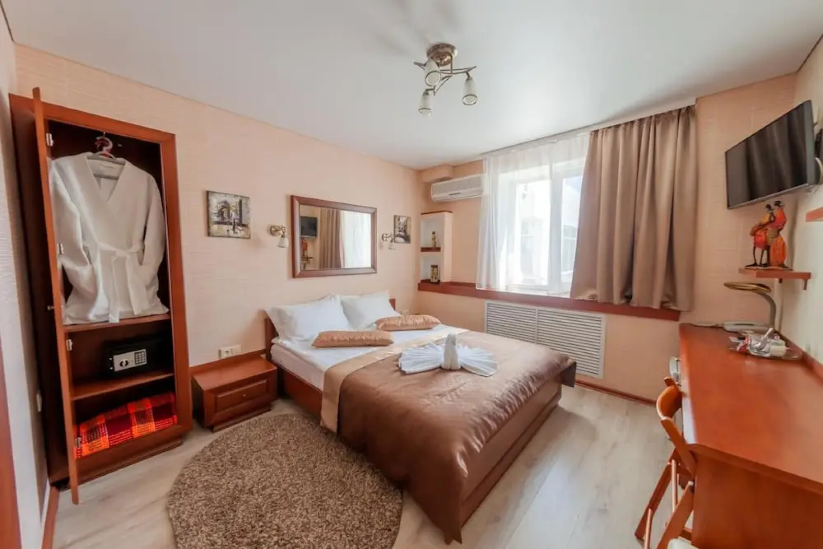 Express City Hotel