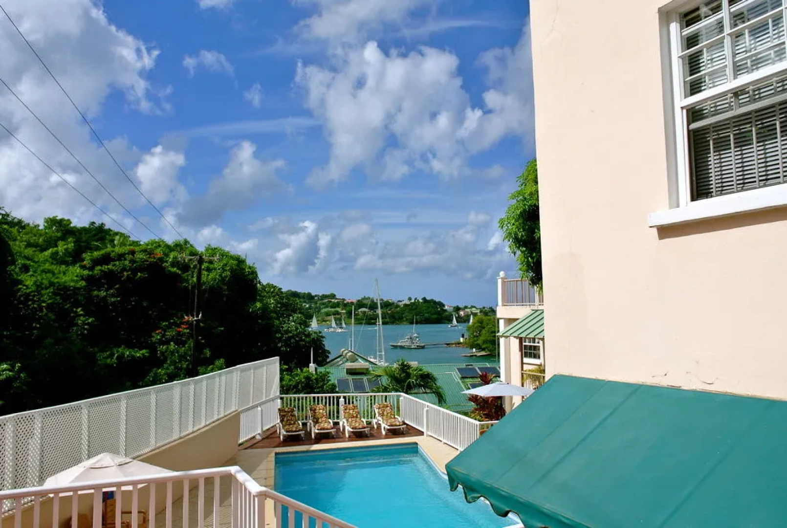 Poinsettia Villa Apartments