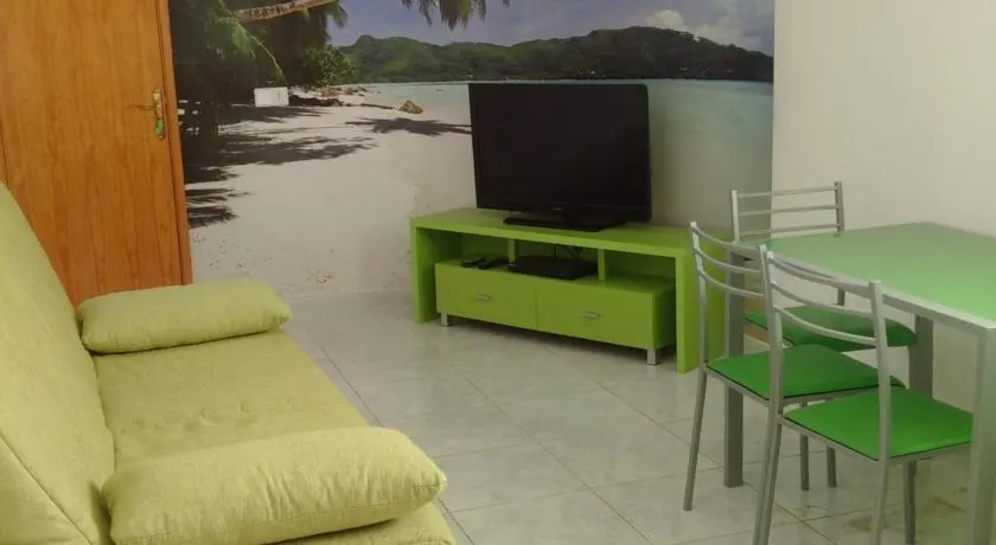 Beverley Hills Hostal