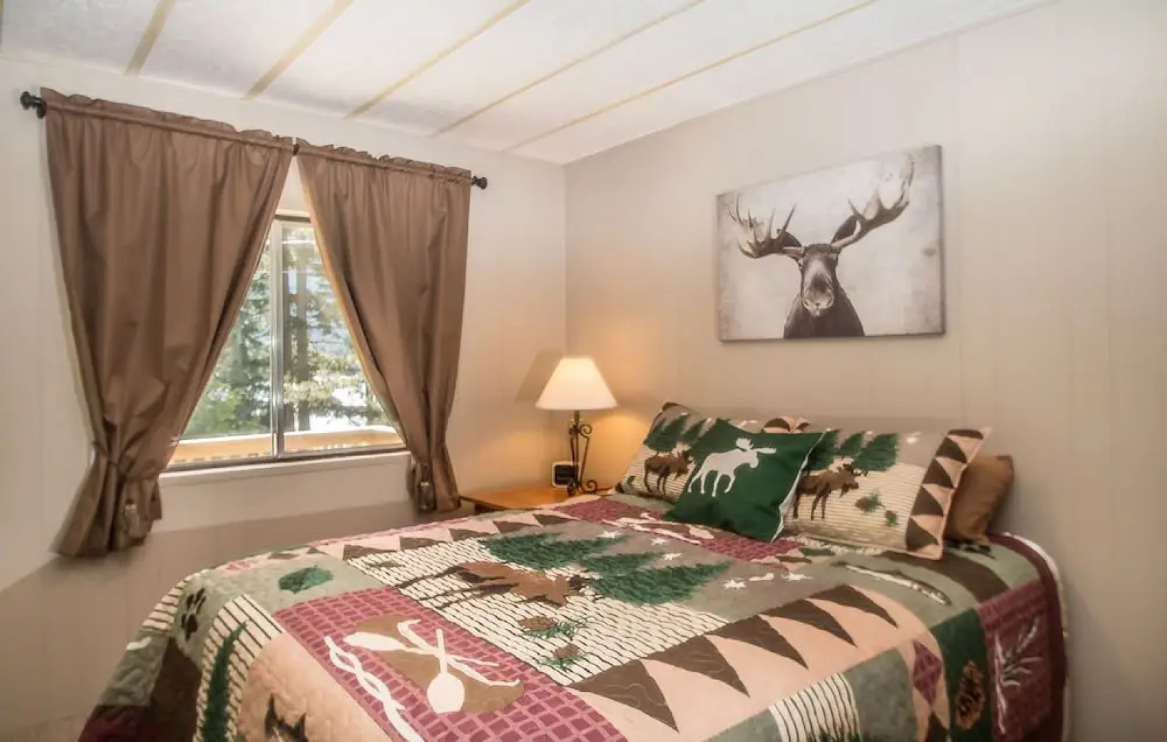 Heavenly Lake Haven Apartment 3 NW Comfy Cabins