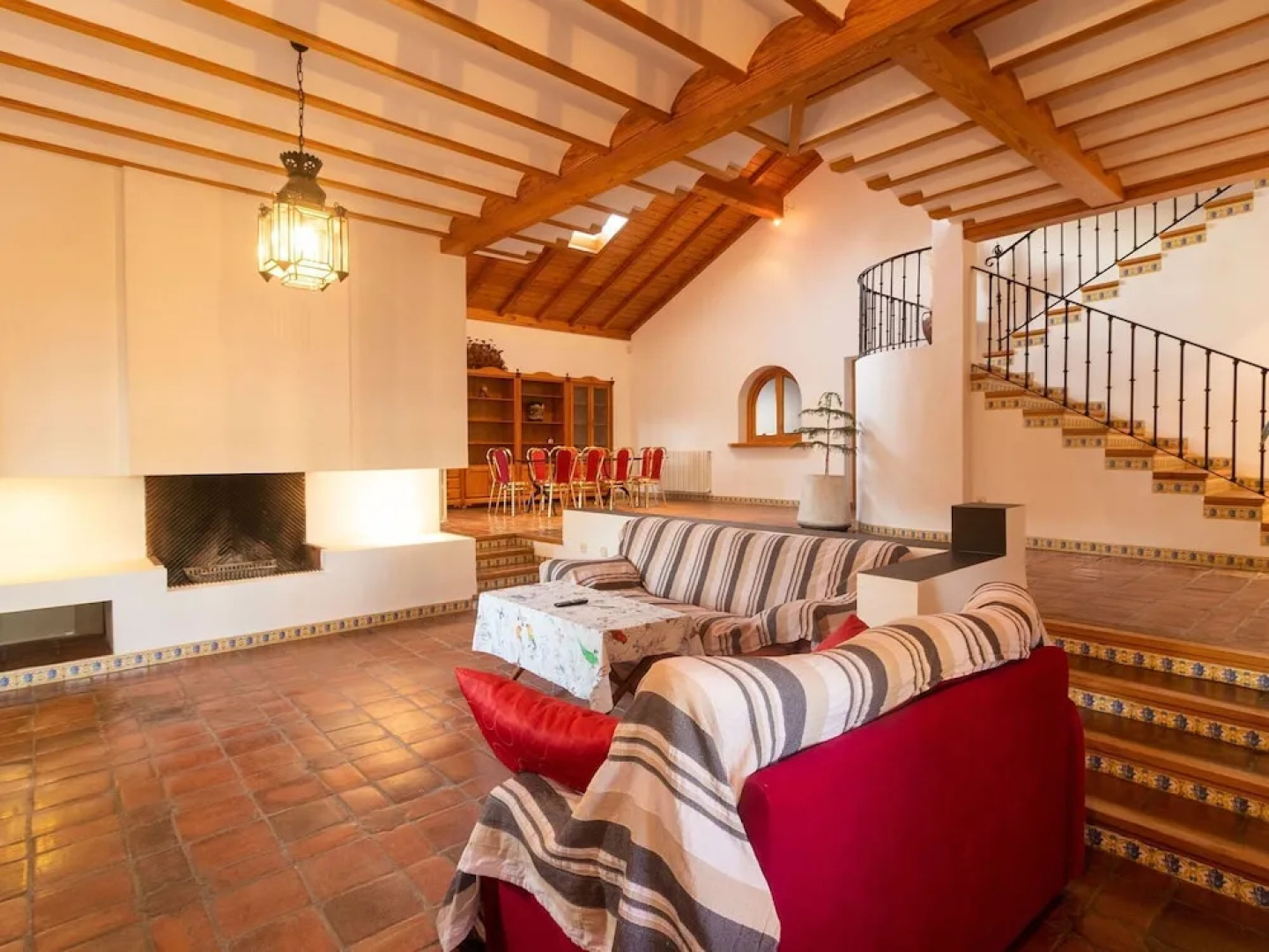 Fascinating Holiday Home in Villacañas With Swimming Pool