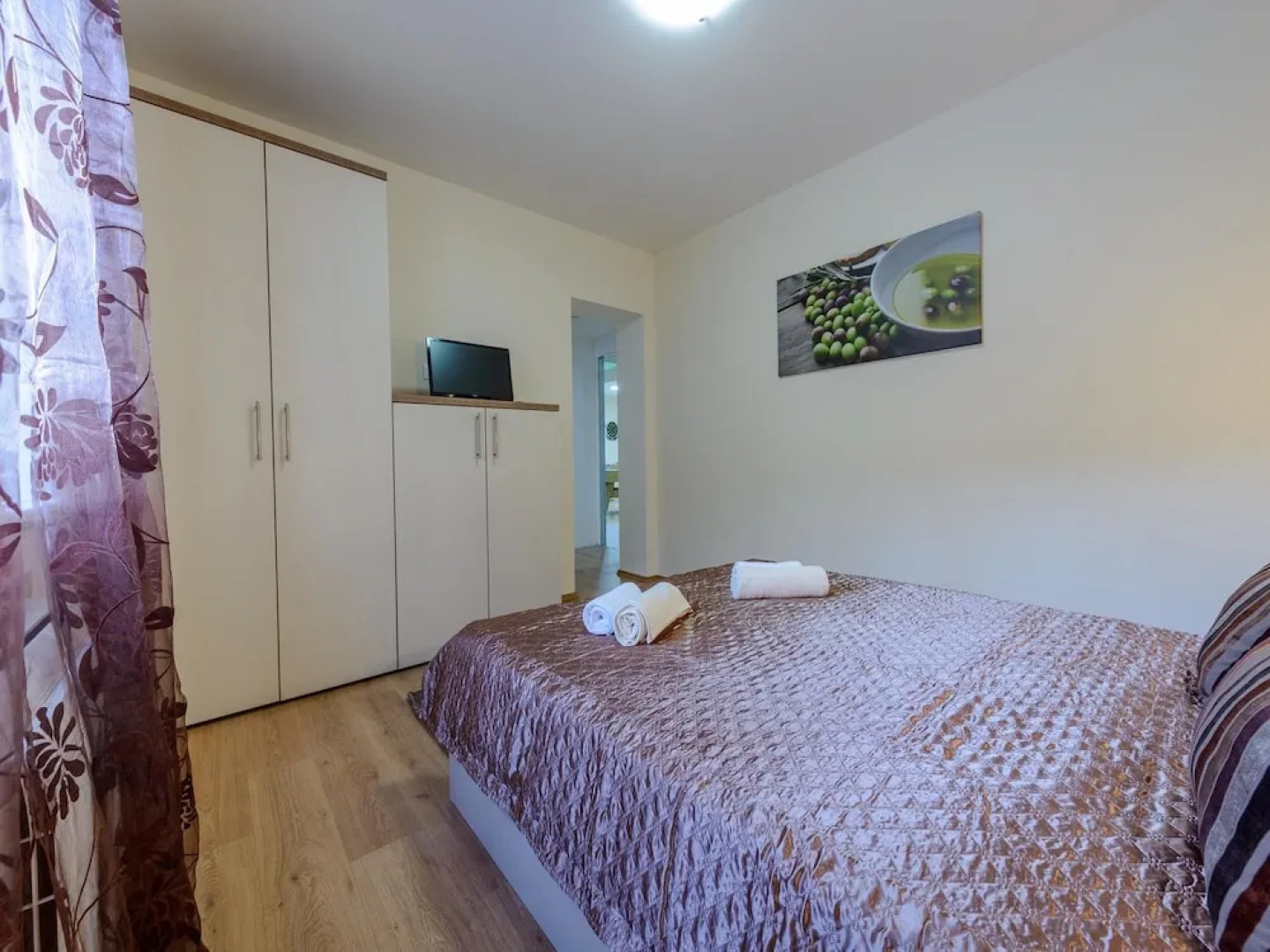 Villa Pave / Six Bedrooms H1