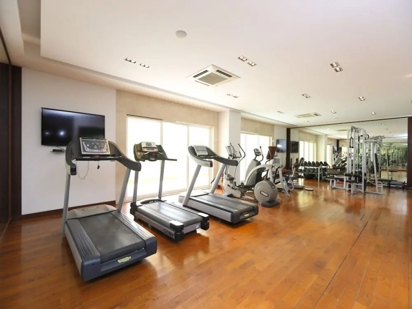 OYO 6954 The Lawns Oragadam