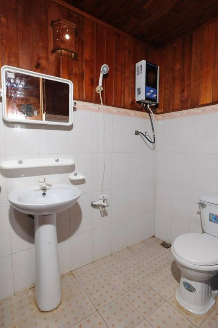 Cat Ba Sandy Beach Resort