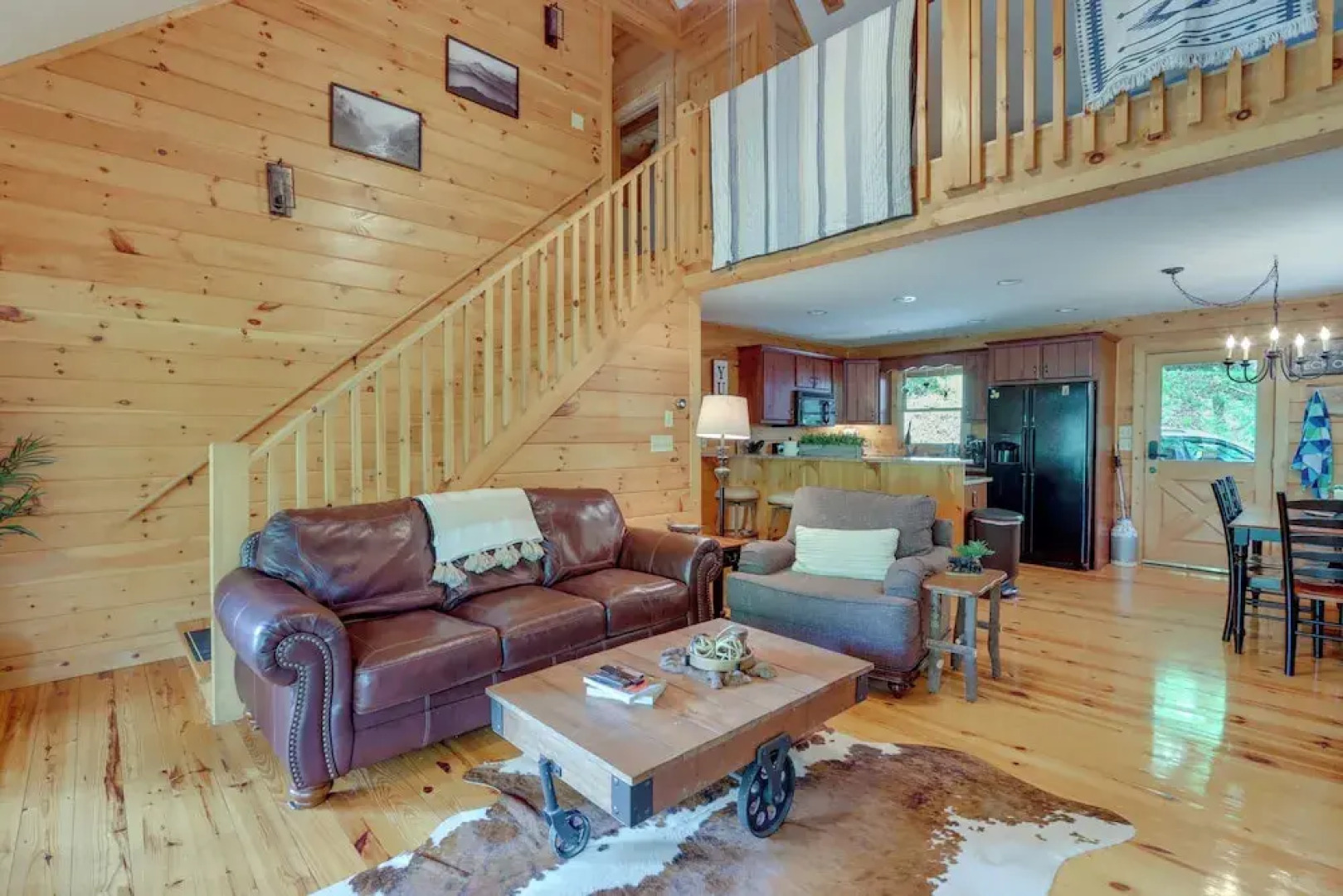 'the River Rest' Ellijay Cabin w/ Hot Tub!