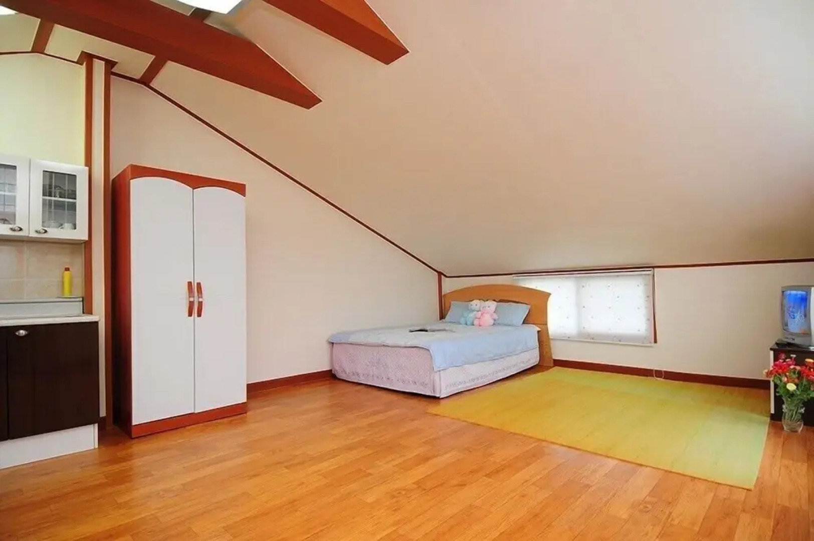 Songnisan Mountain White