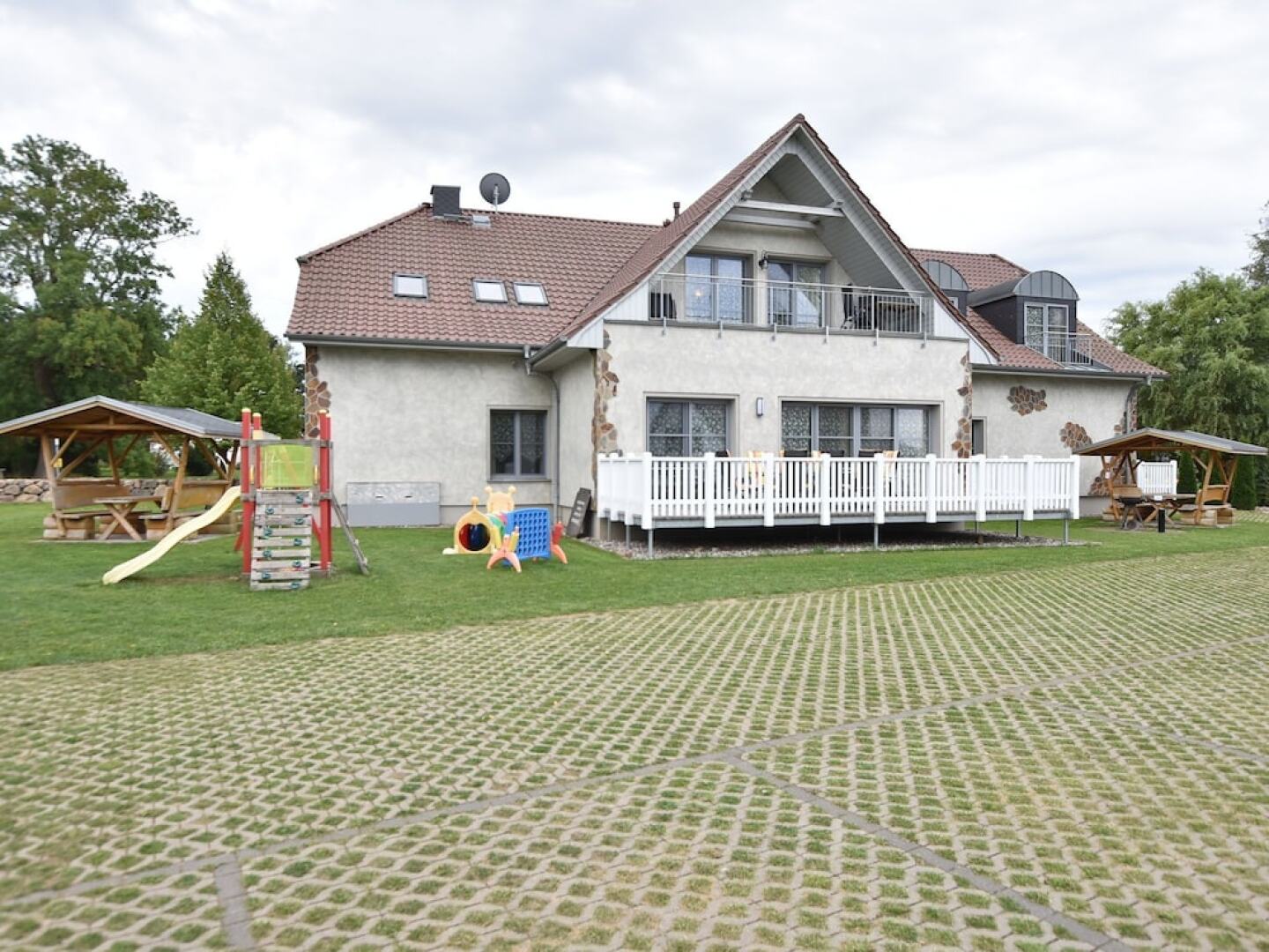 Stunning Apartment in Pepelow Near Sea