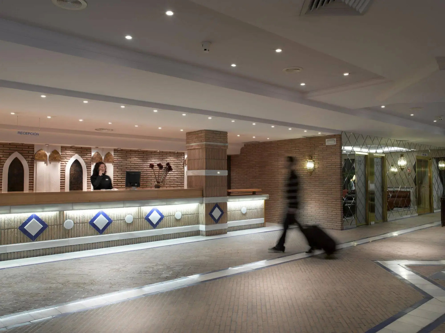 Hotel Macià Alfaros