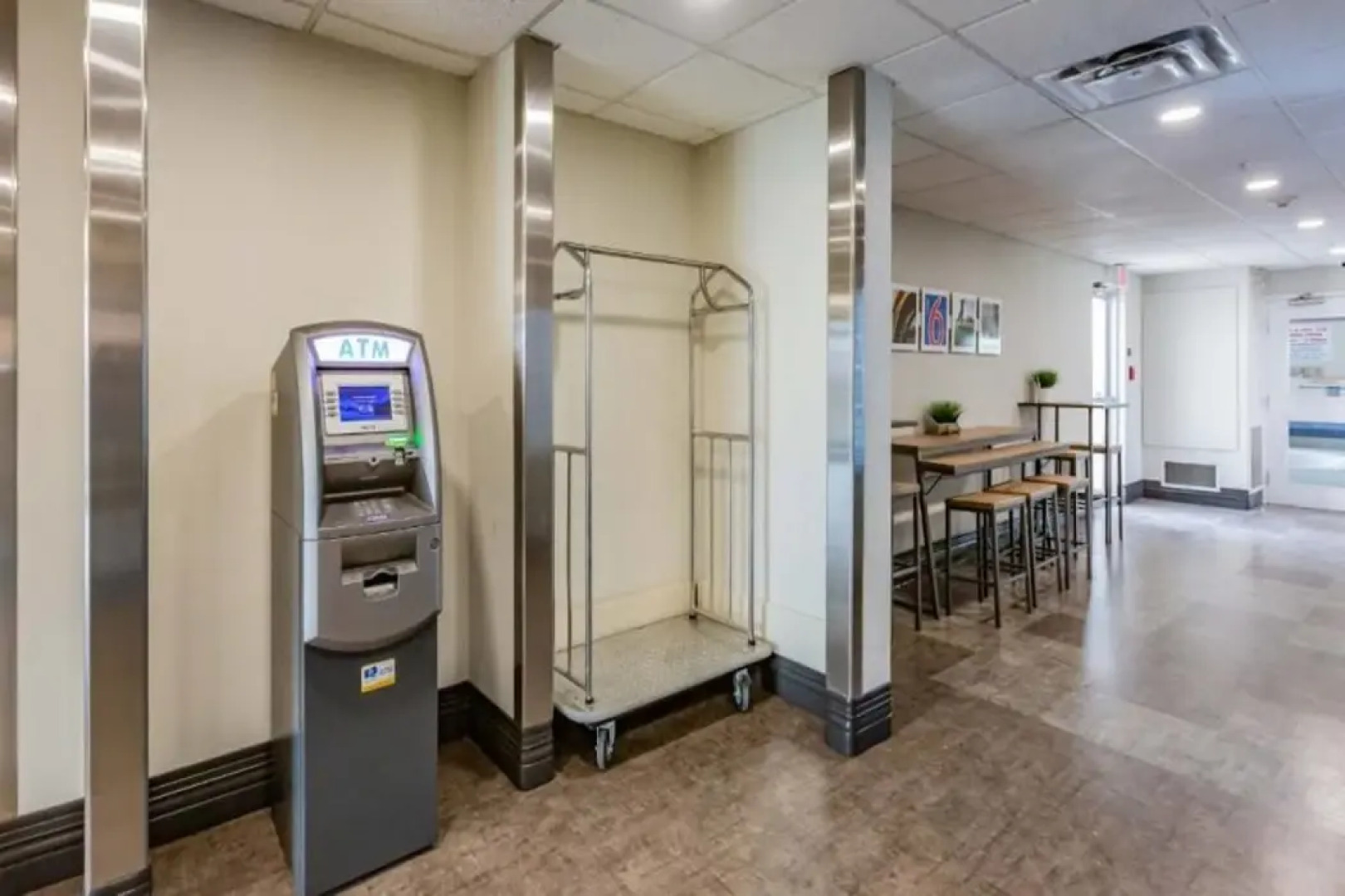 Motel 6 Saskatoon, SK