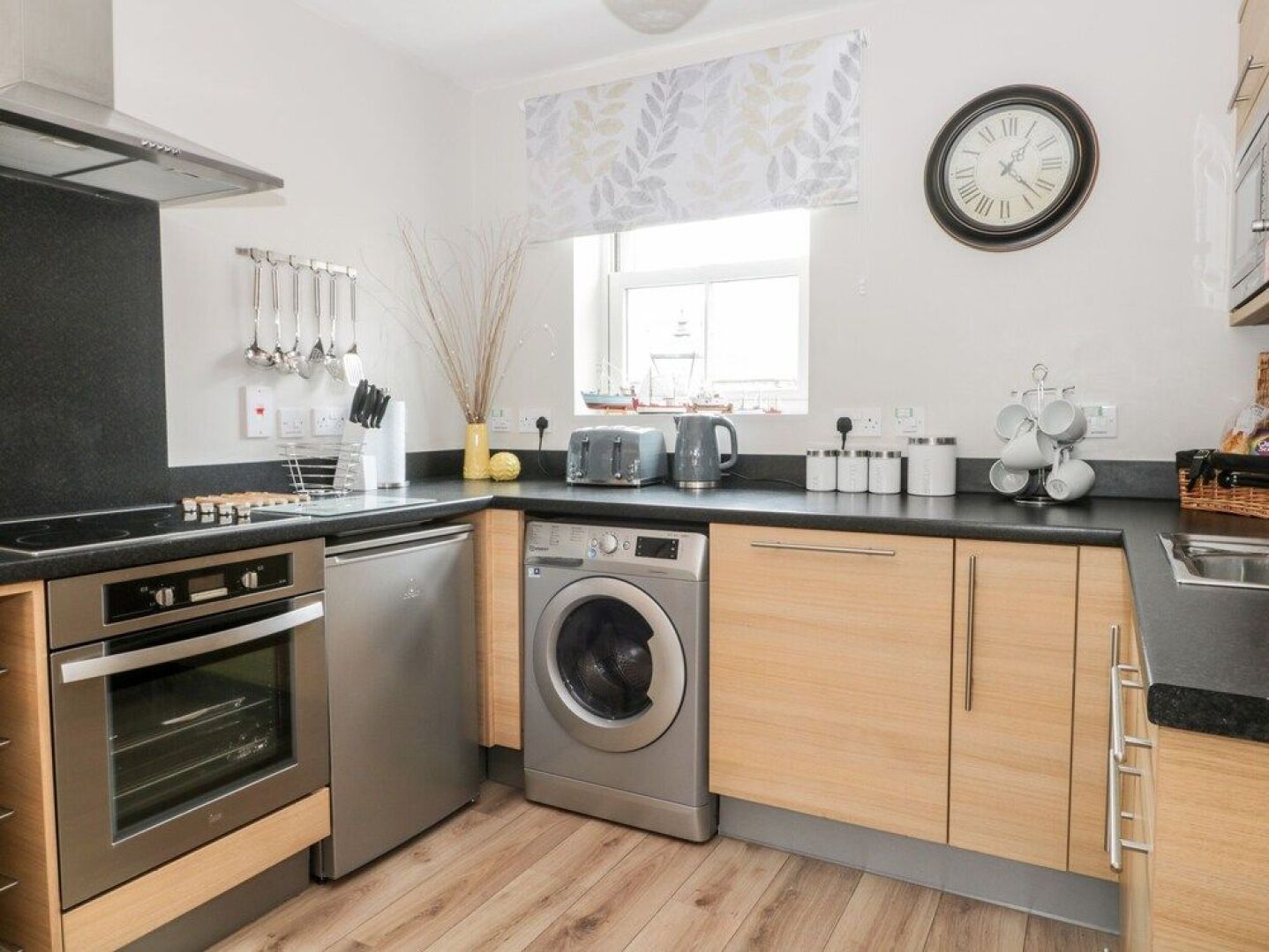 Nett's Coastal Escape