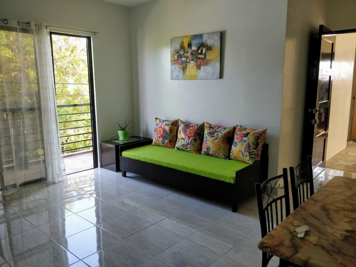 Spacious Private apartment at Laorenza Residences