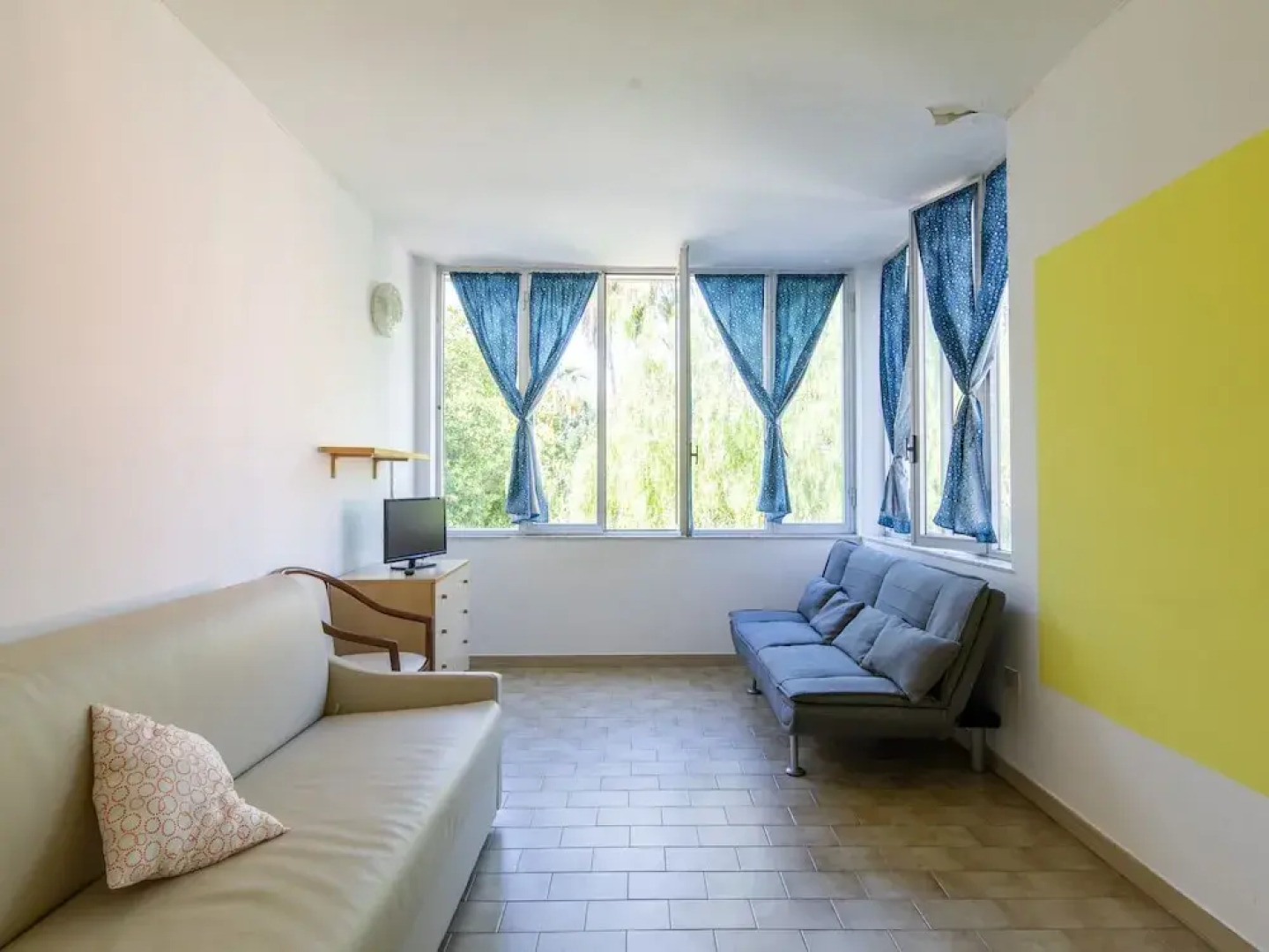 Gorgeous Apartment in Loano With Swimming Pool