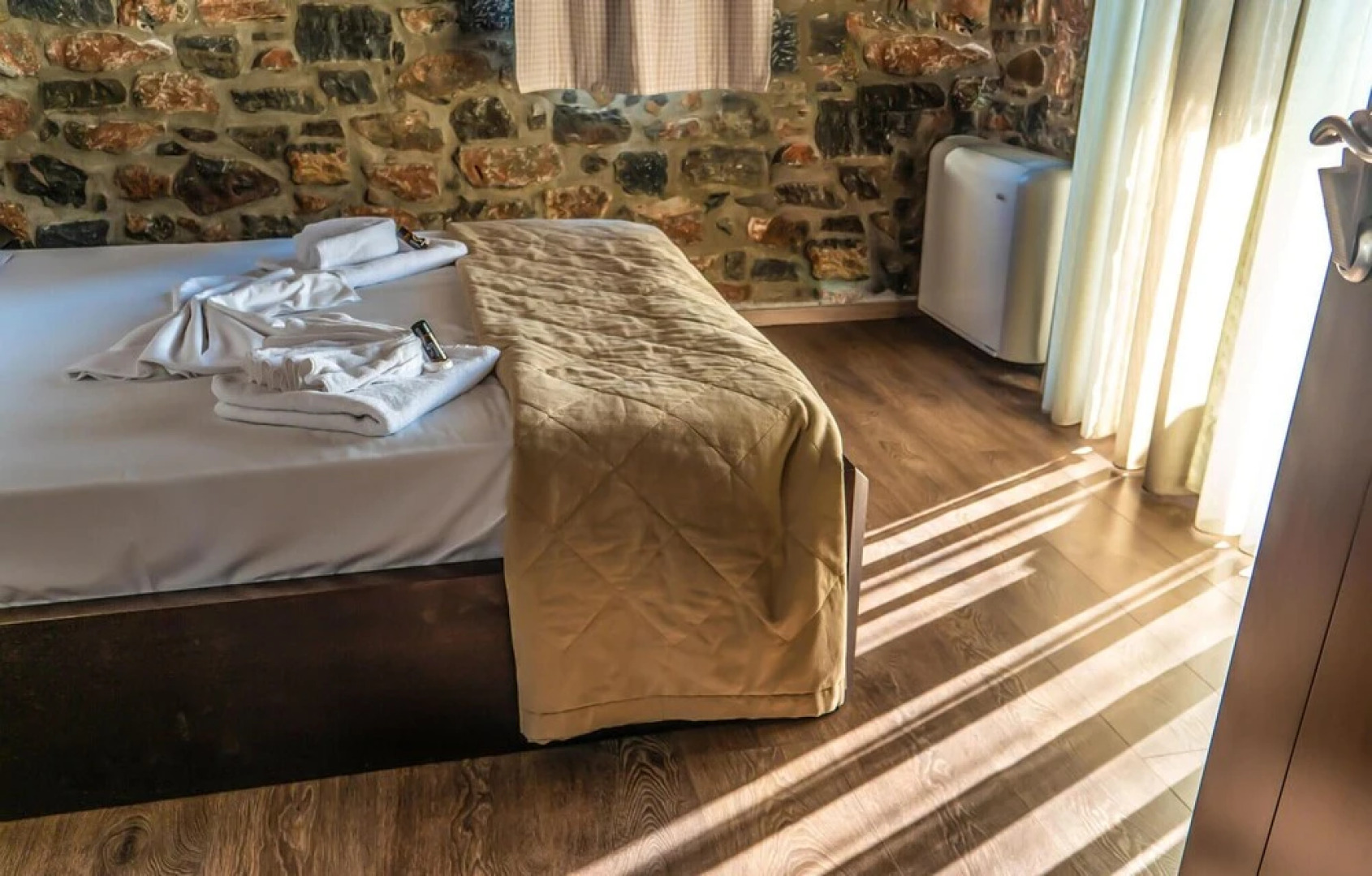 Amazing Home in Milatos with Hot Tub, Sauna & WiFi