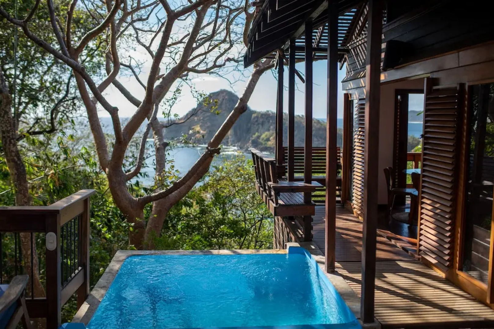 Aqua Oceanfront Resort & Residences